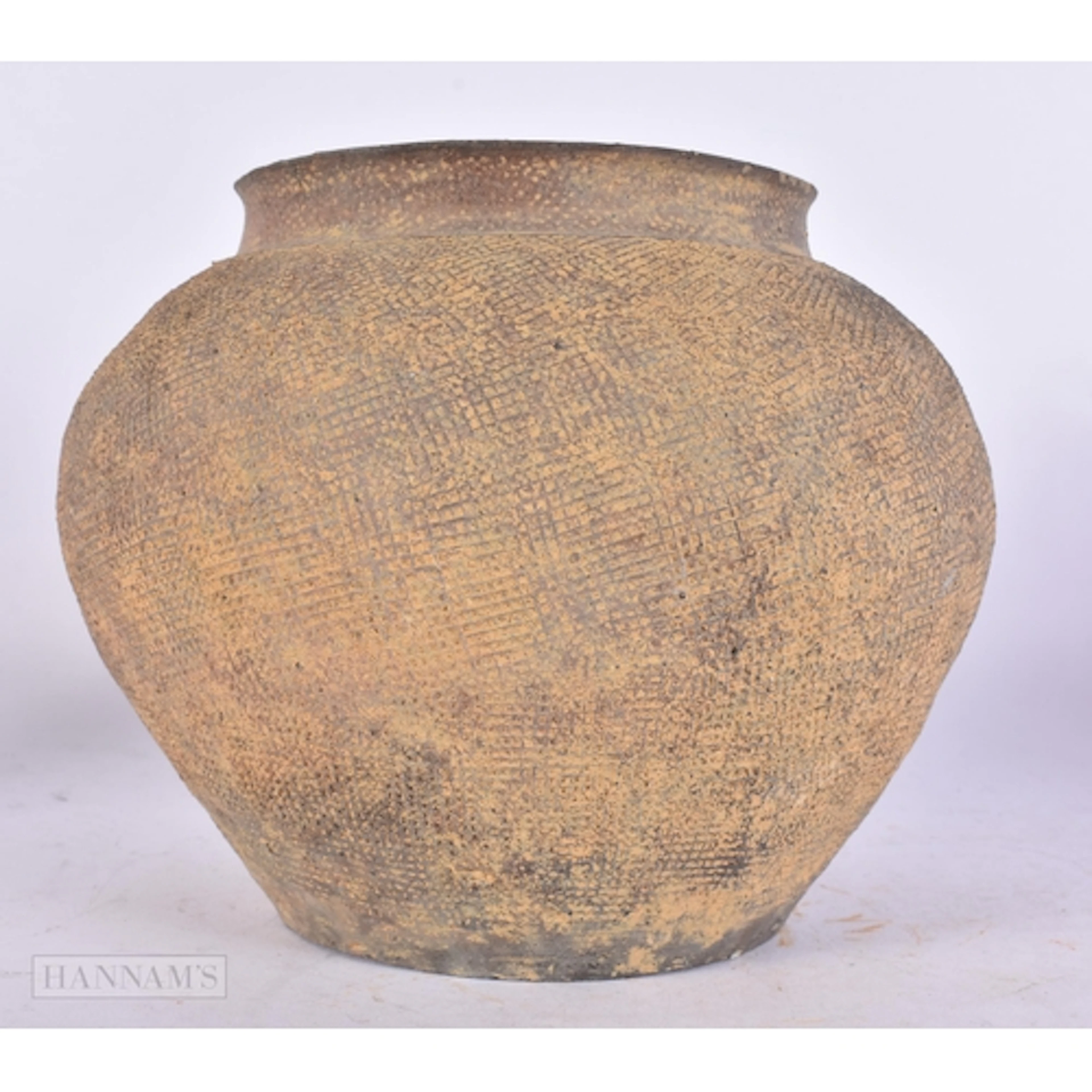 A CHINESE HAN DYNASTY PROTO-PORCELAIN POTTERY VASE 206 BC - ...