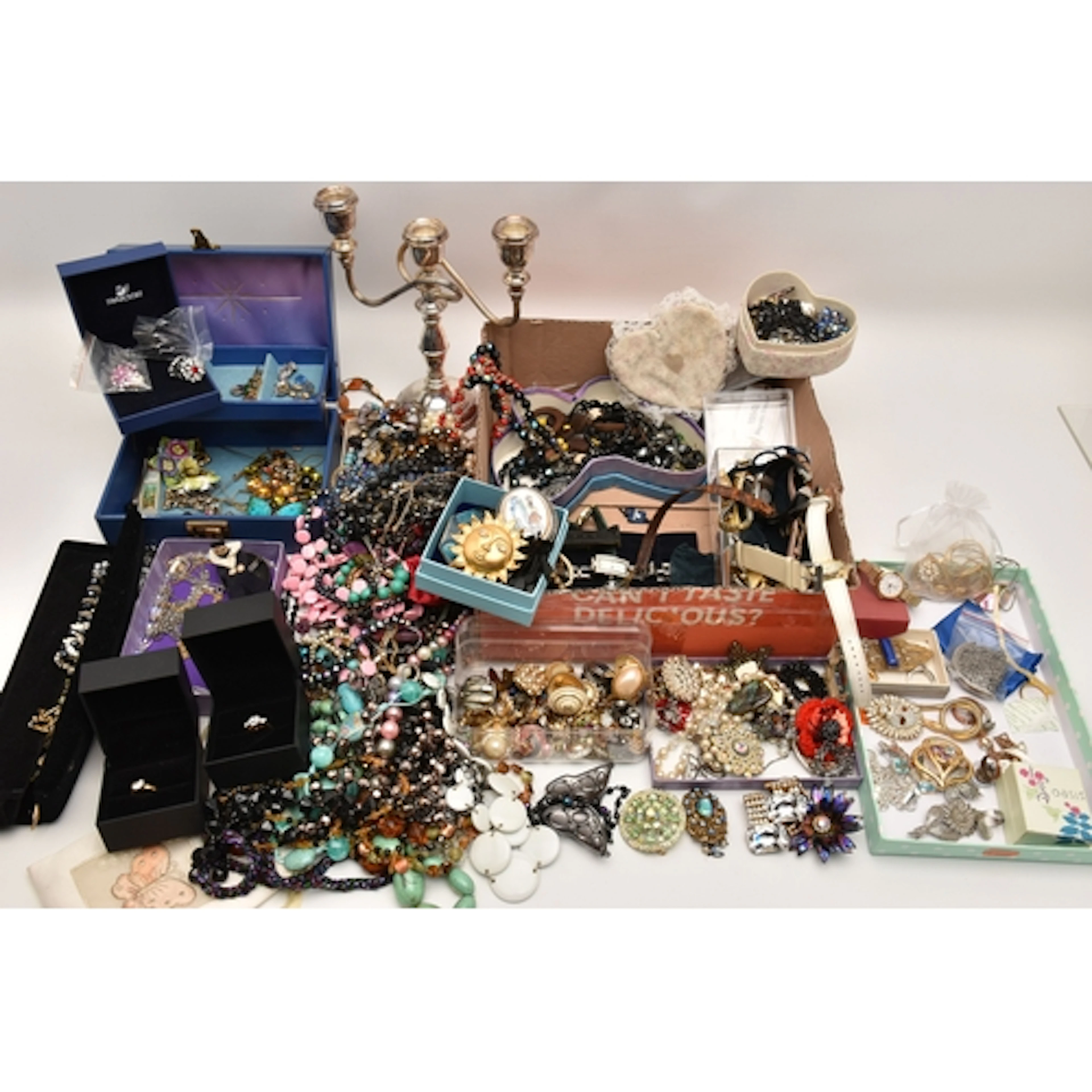 A BOX OF ASSORTED COSTUME JEWELLERY, to include two boxed cu...