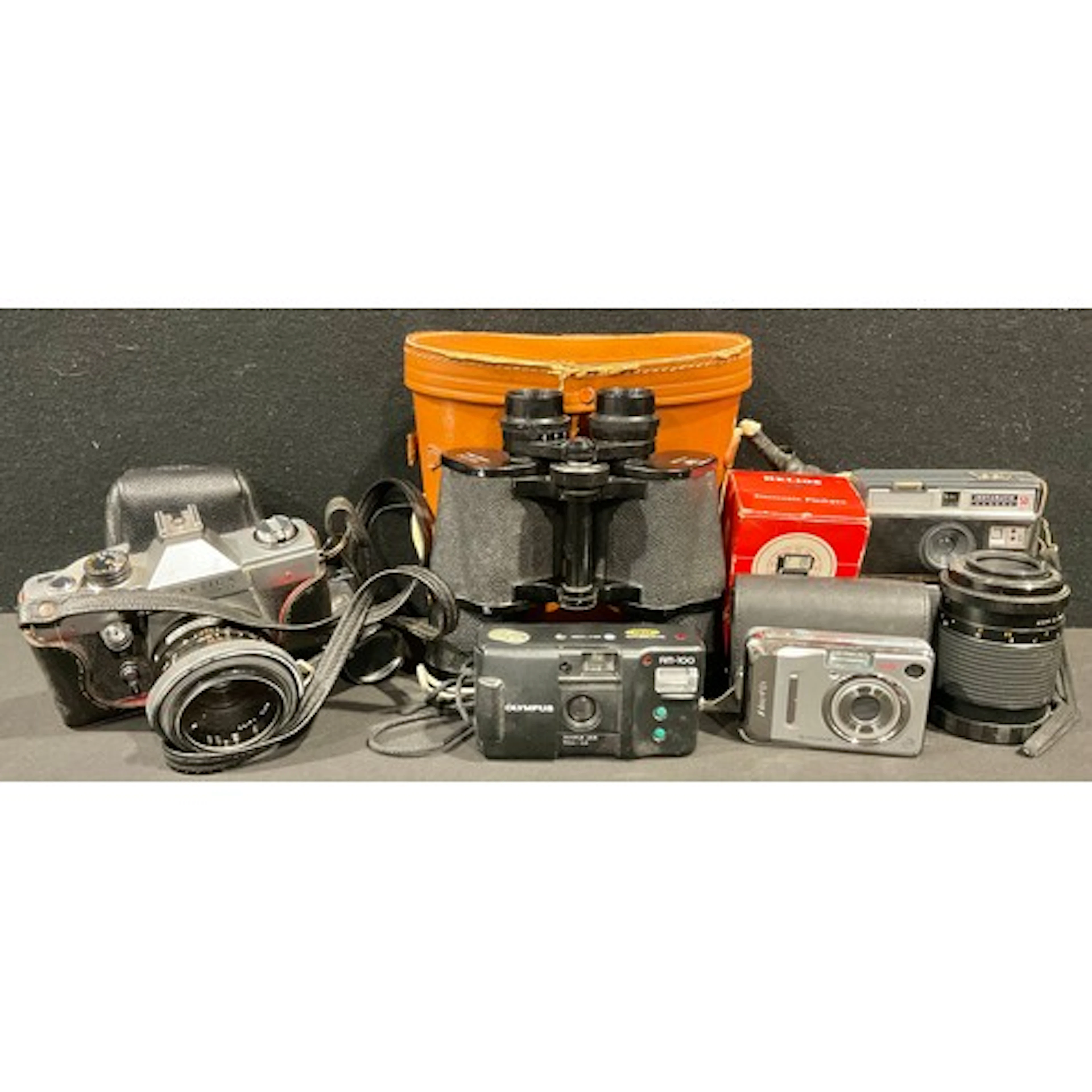 Cameras & Binoculars - Praktica LTL 35mm slr camera body, Pe...