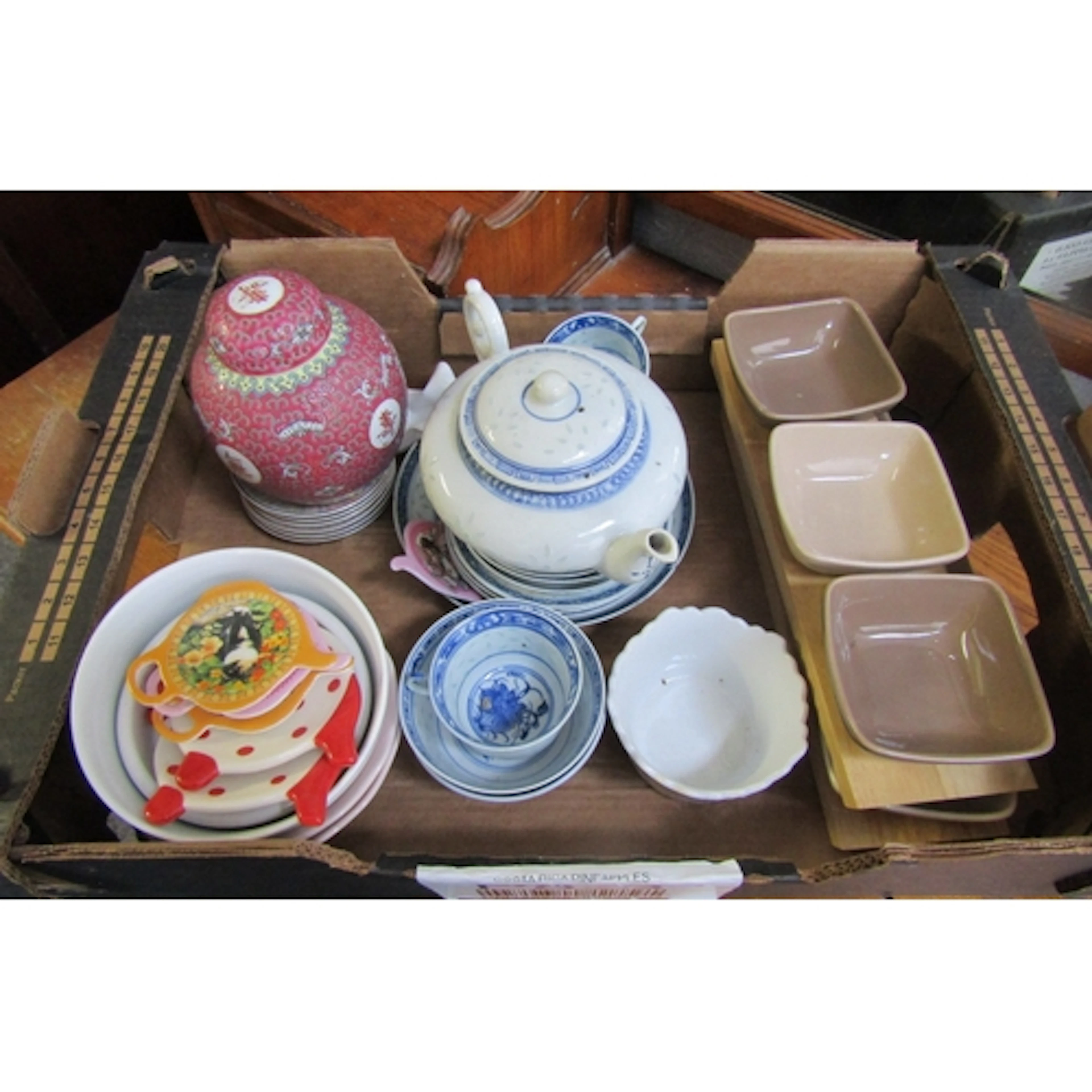 Box of Various Porcelain Including Chinese Ginger Jar Quanti...