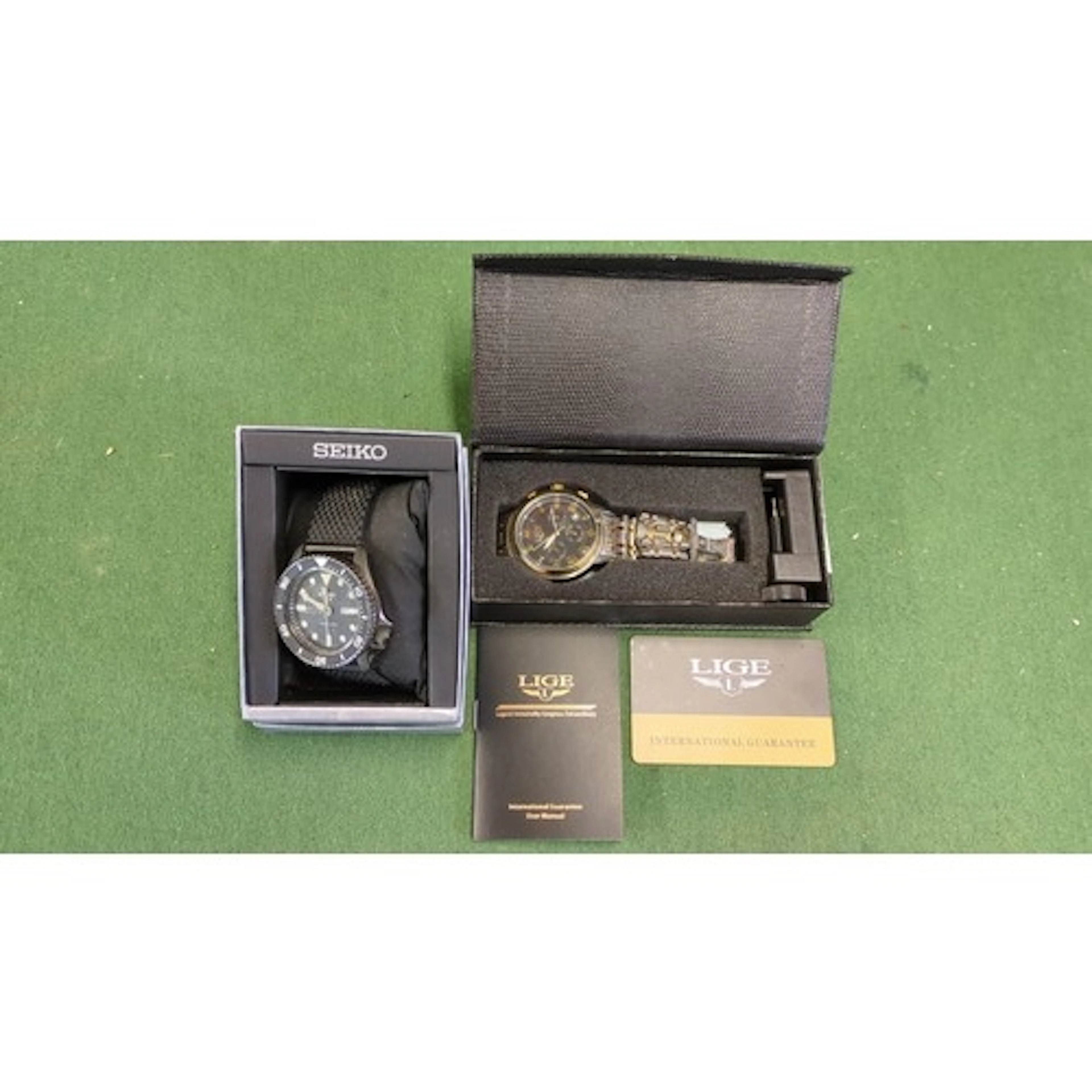 A pair of wristwatches comprising a Seiko 5 automatic day-da...