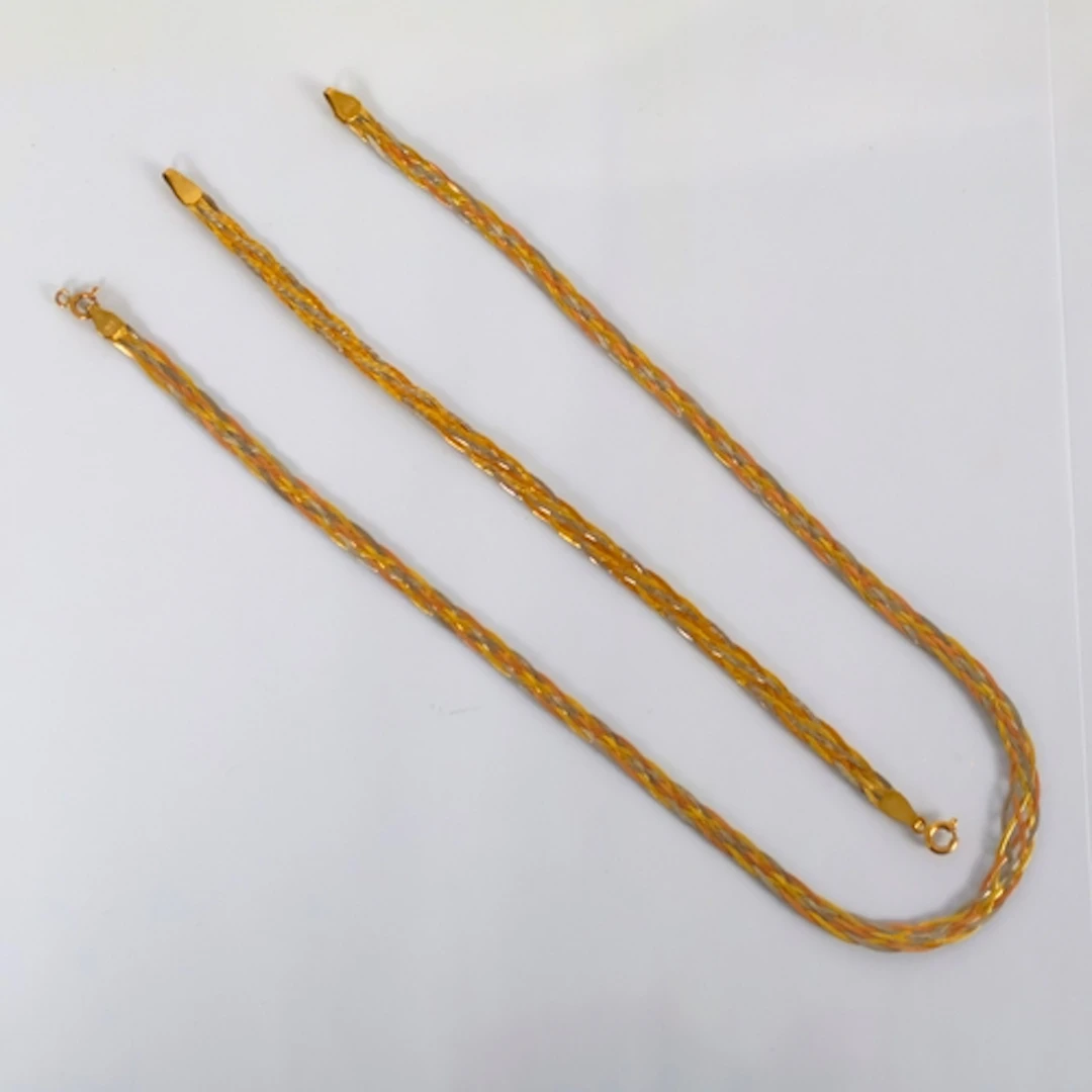 A suite of Italian jewellery, comprising bracelet and neckla...