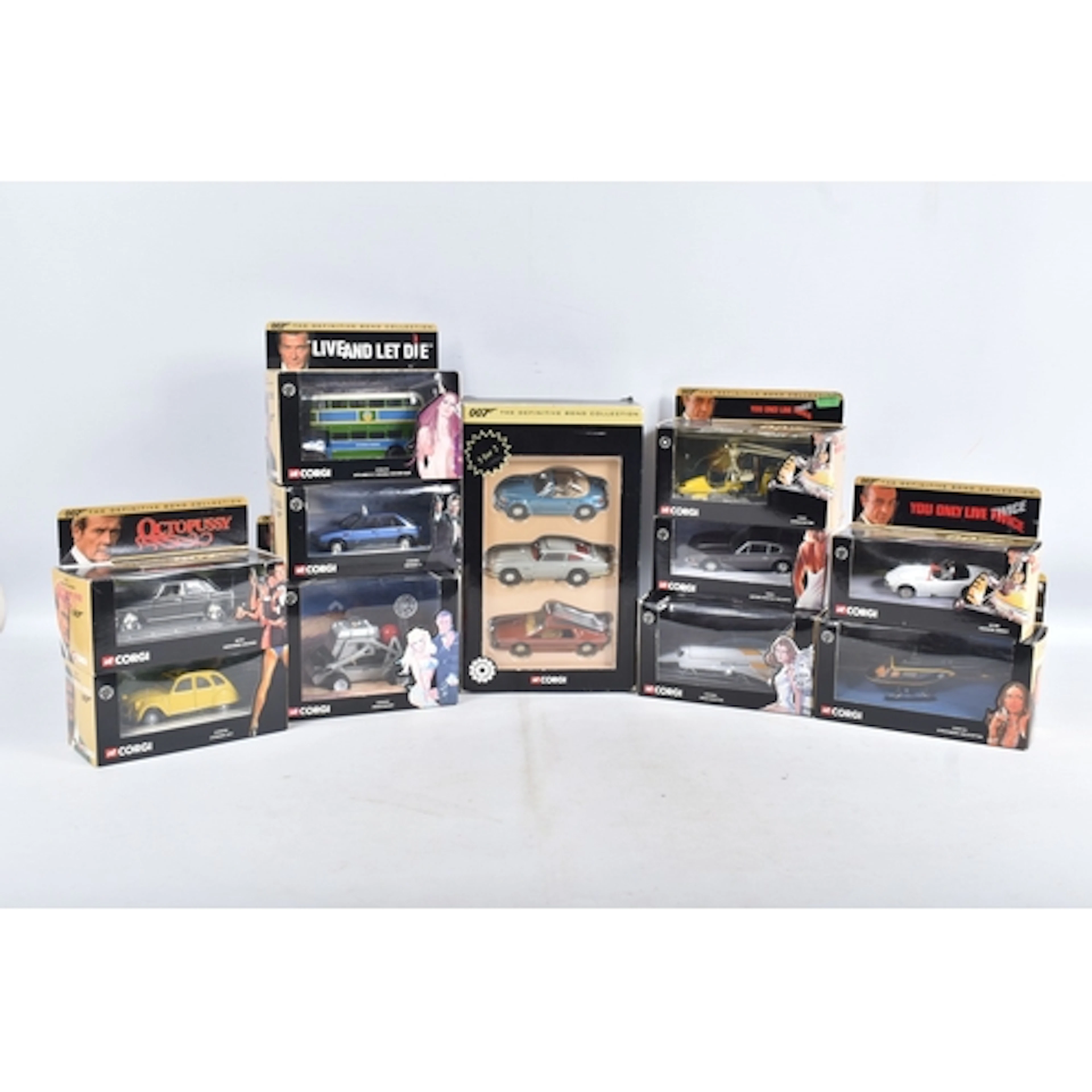 ELEVEN BOXED CORGI DEFINITIVE BOND COLLECTION JAMES BOND 007...