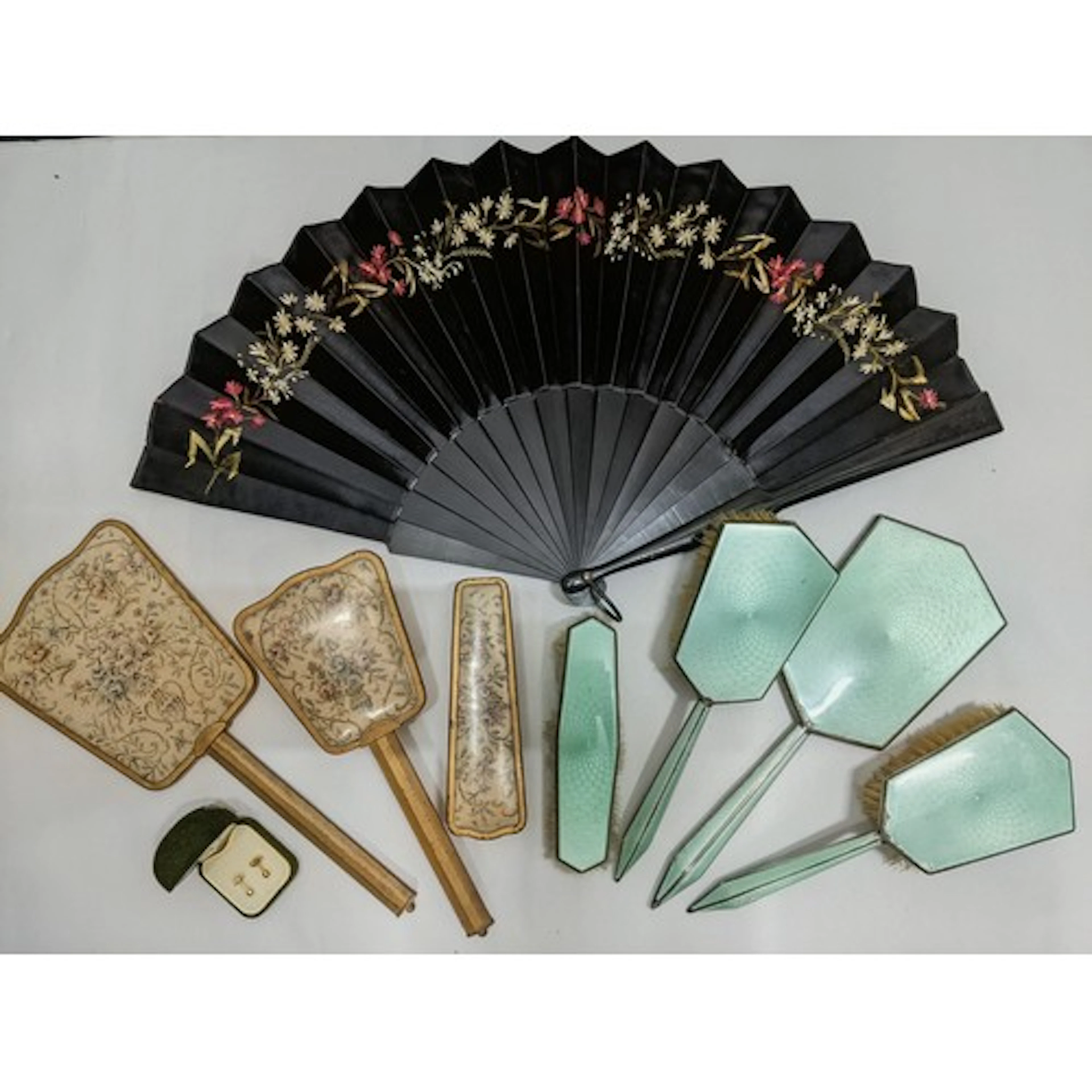 A group of vintage dressing table brushes and mirrors to inc...