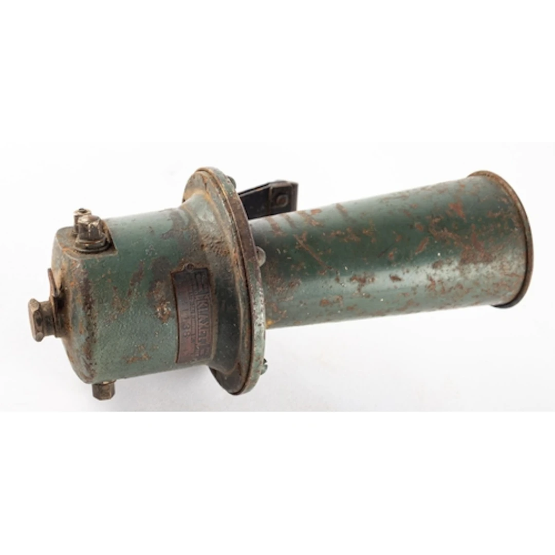 A mid 20th Century Klaxon horn. Serial number 31138, of meta...