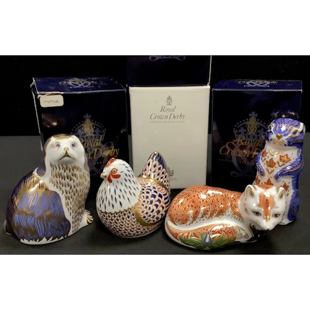 A Royal Crown Derby paperweight, Leicestershire Fox, limited...