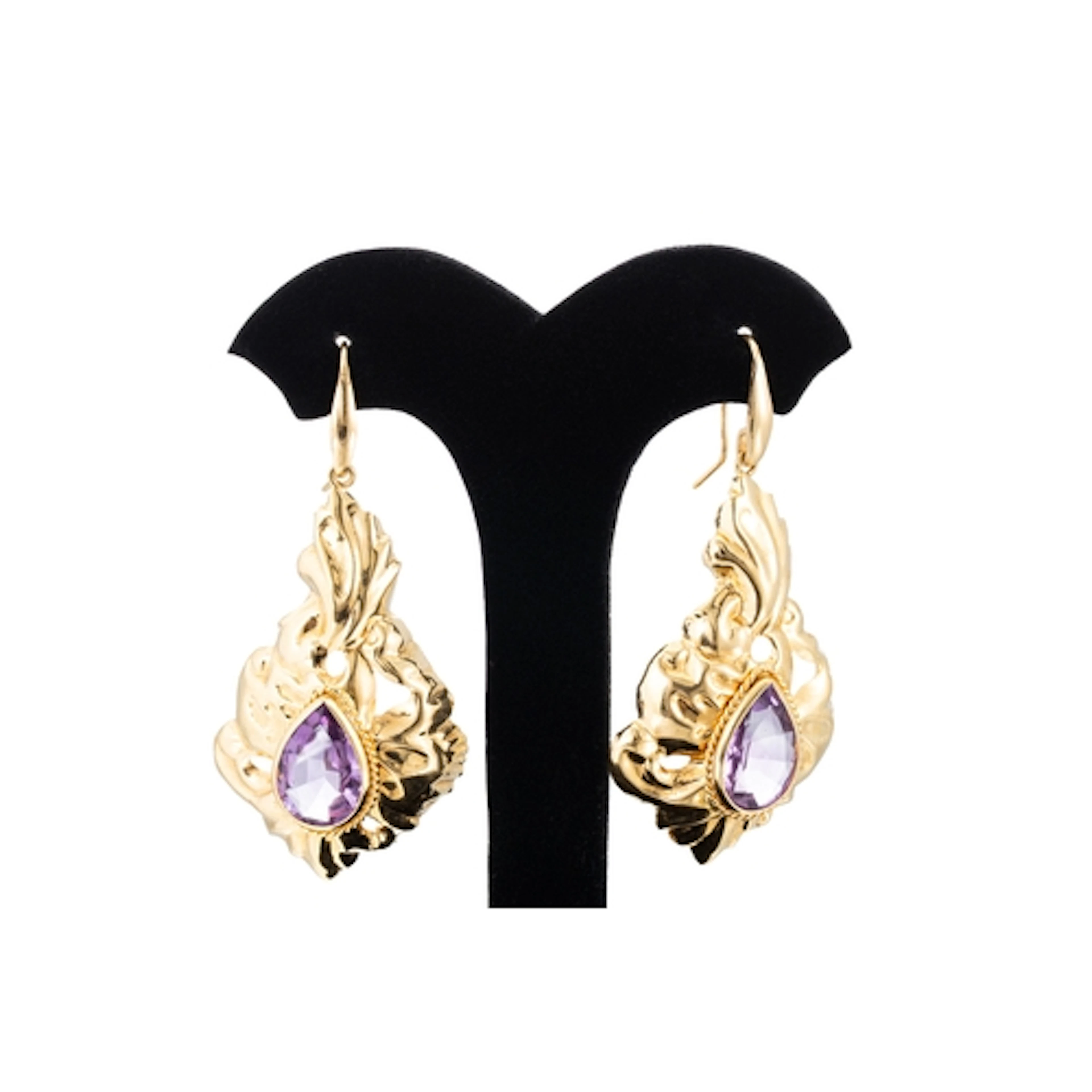 A PAIR OF GOLD AND AMETHYST DROP EARRINGS, the pear shaped a...