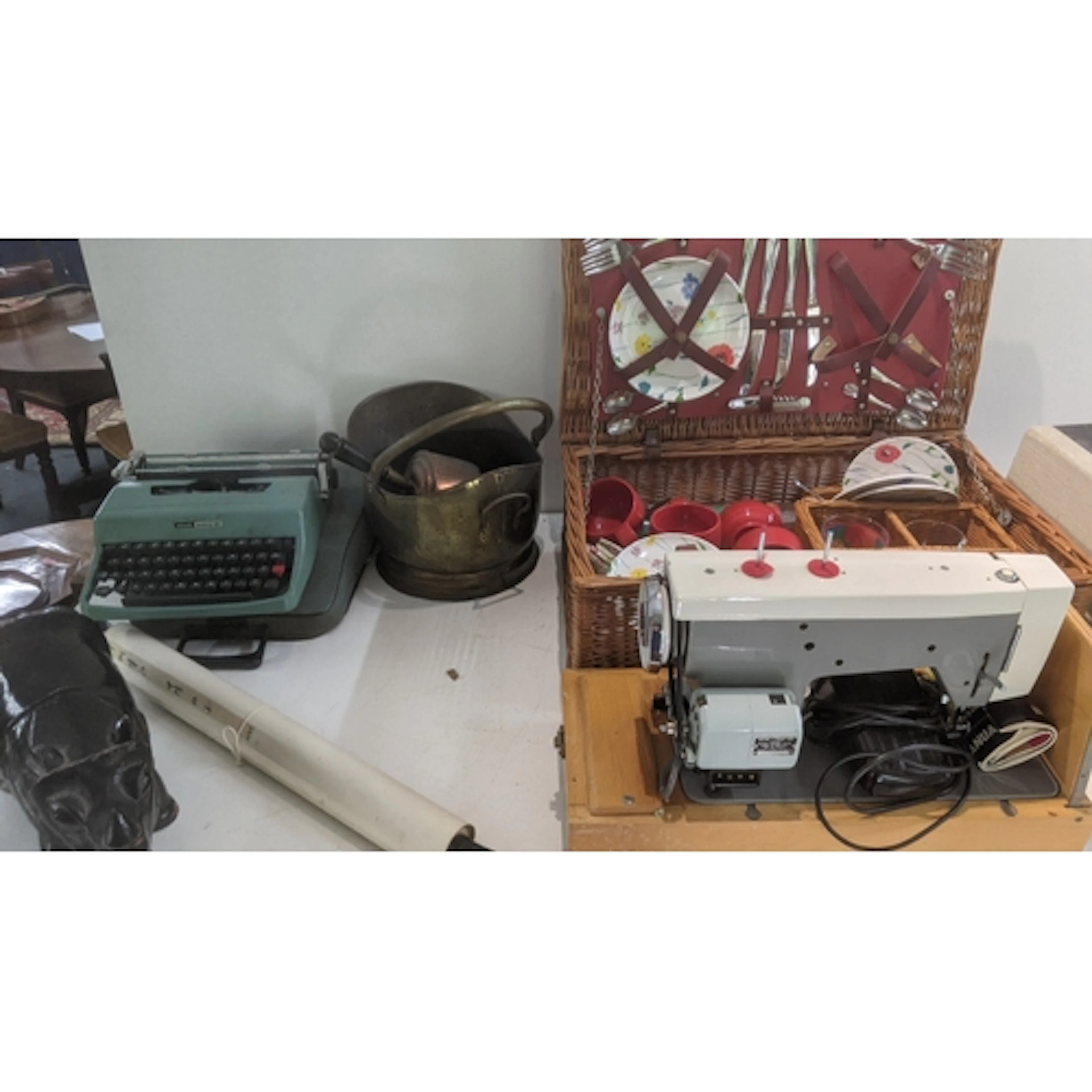Homeware to include an Olivetti Lettera 32 typewriter, a lat...