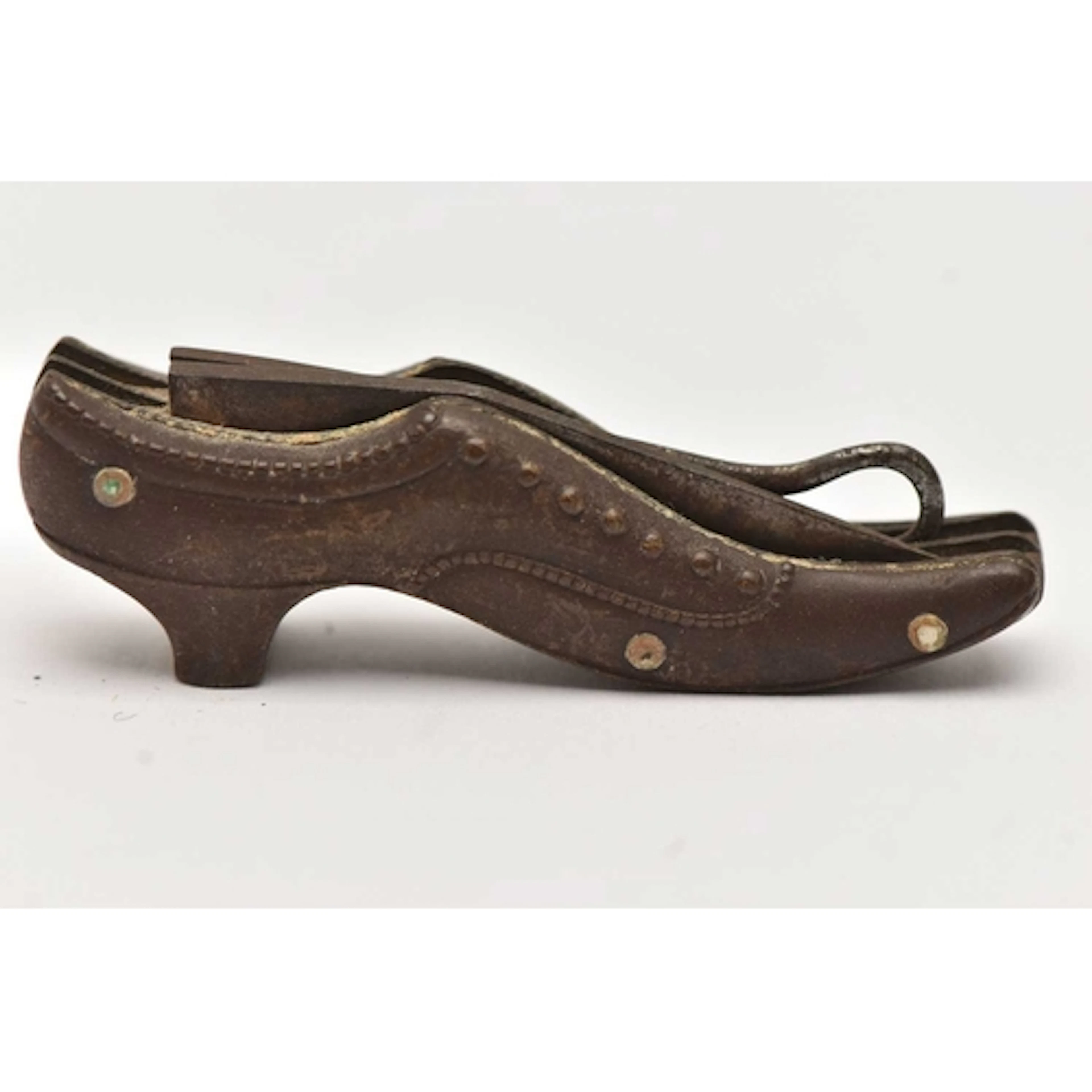 A NOVELTY BASE METAL SHOE COMBINATION BUTTON HOOK AND POCKET...