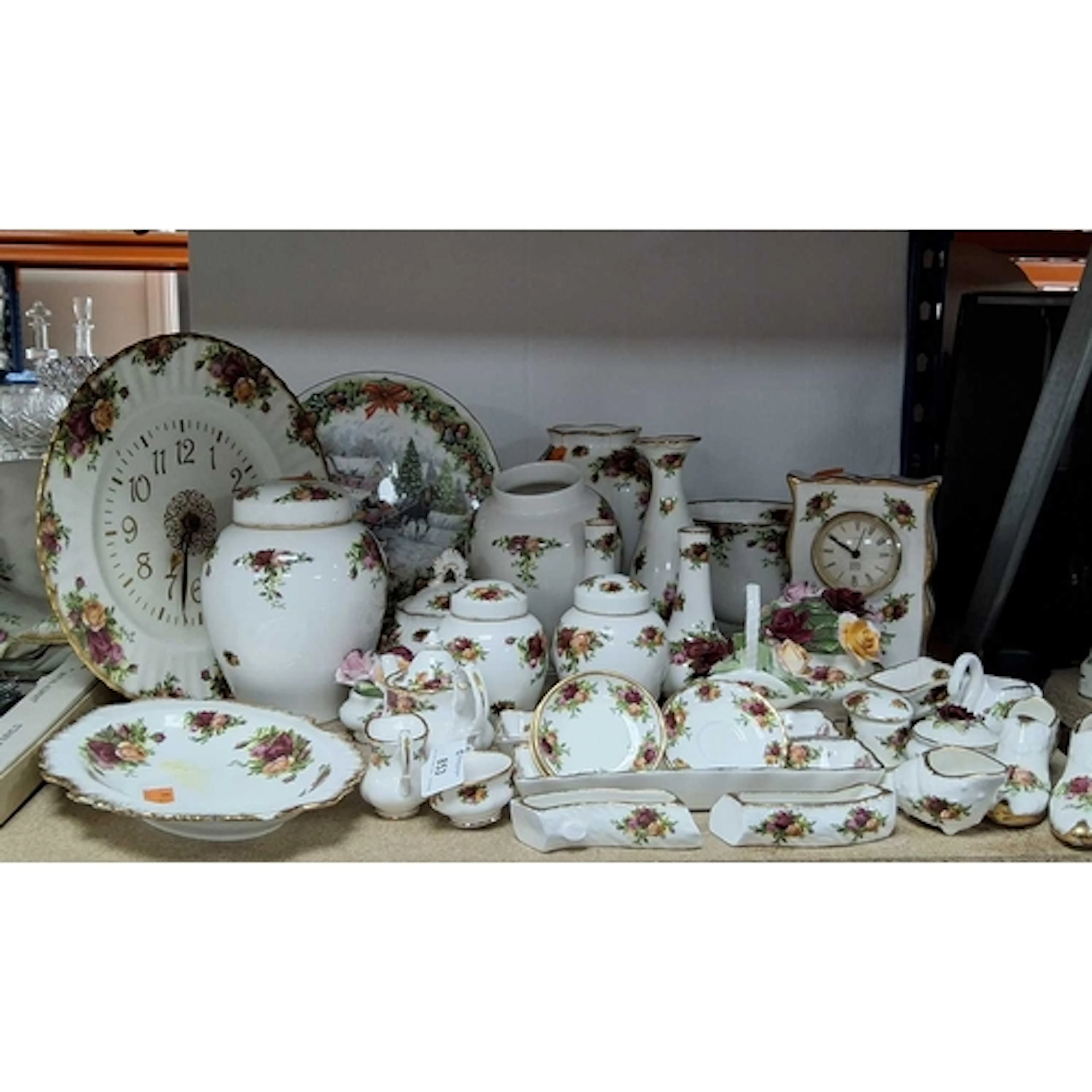 A COLLECTION OF ROYAL ALBERT 'OLD COUNTRY ROSES' GIFTWARE, t...