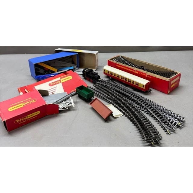 A quantity of Hornby Tri-ang track and accessories together ...