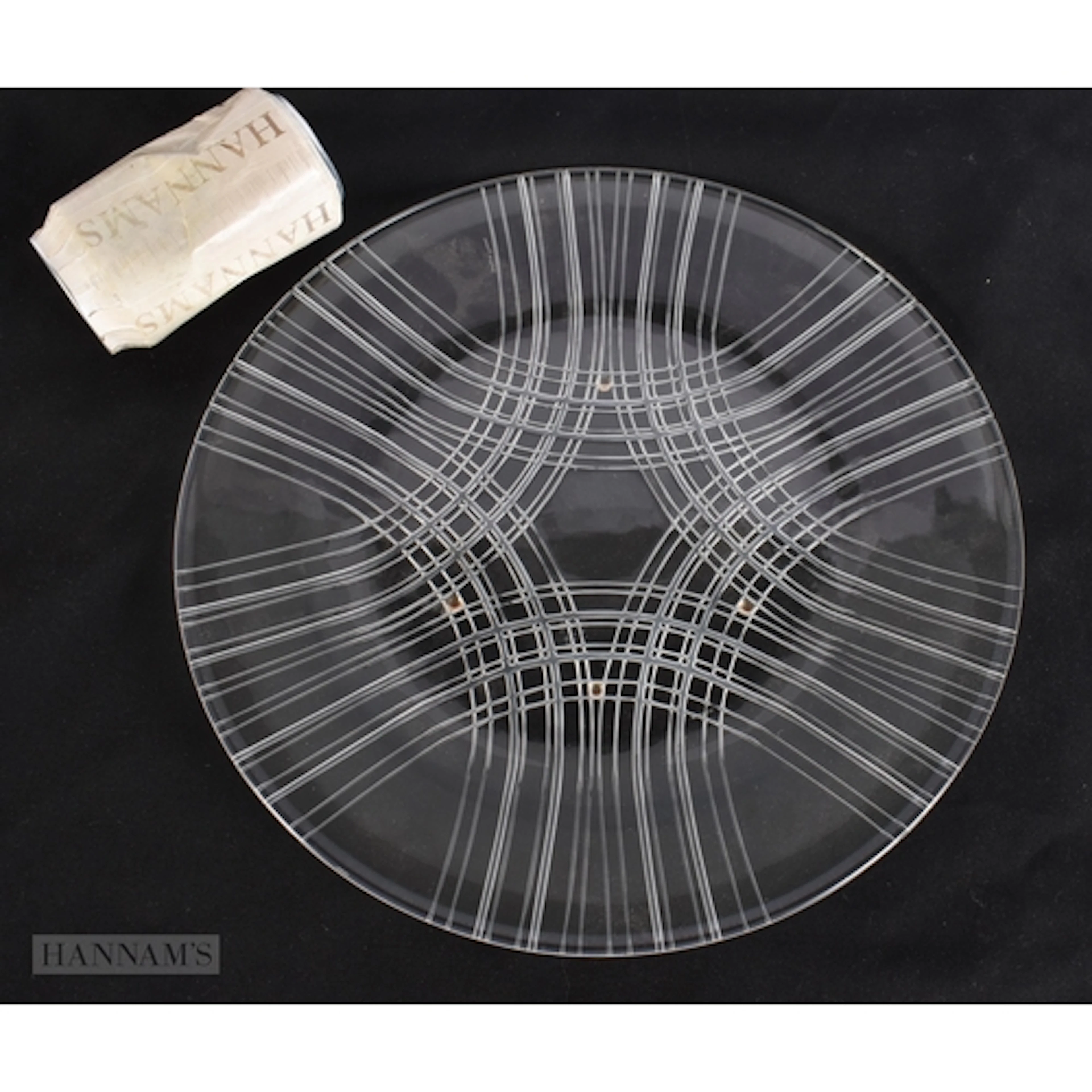 A LARGE FRENCH LALIQUE GLASS DISH. 32 cm wide.