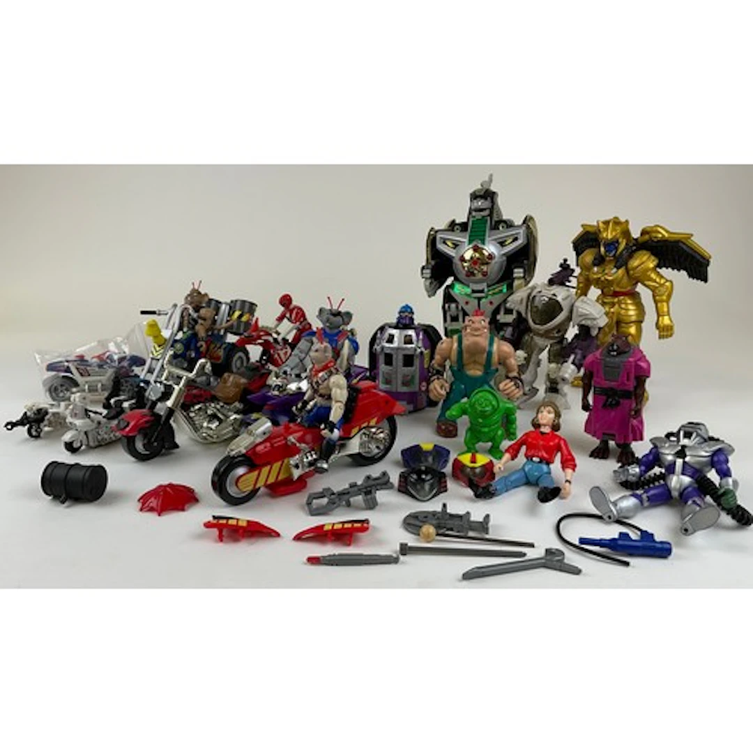 A 1994 Bandai Mighty Morphin Power Rangers battery operated ...