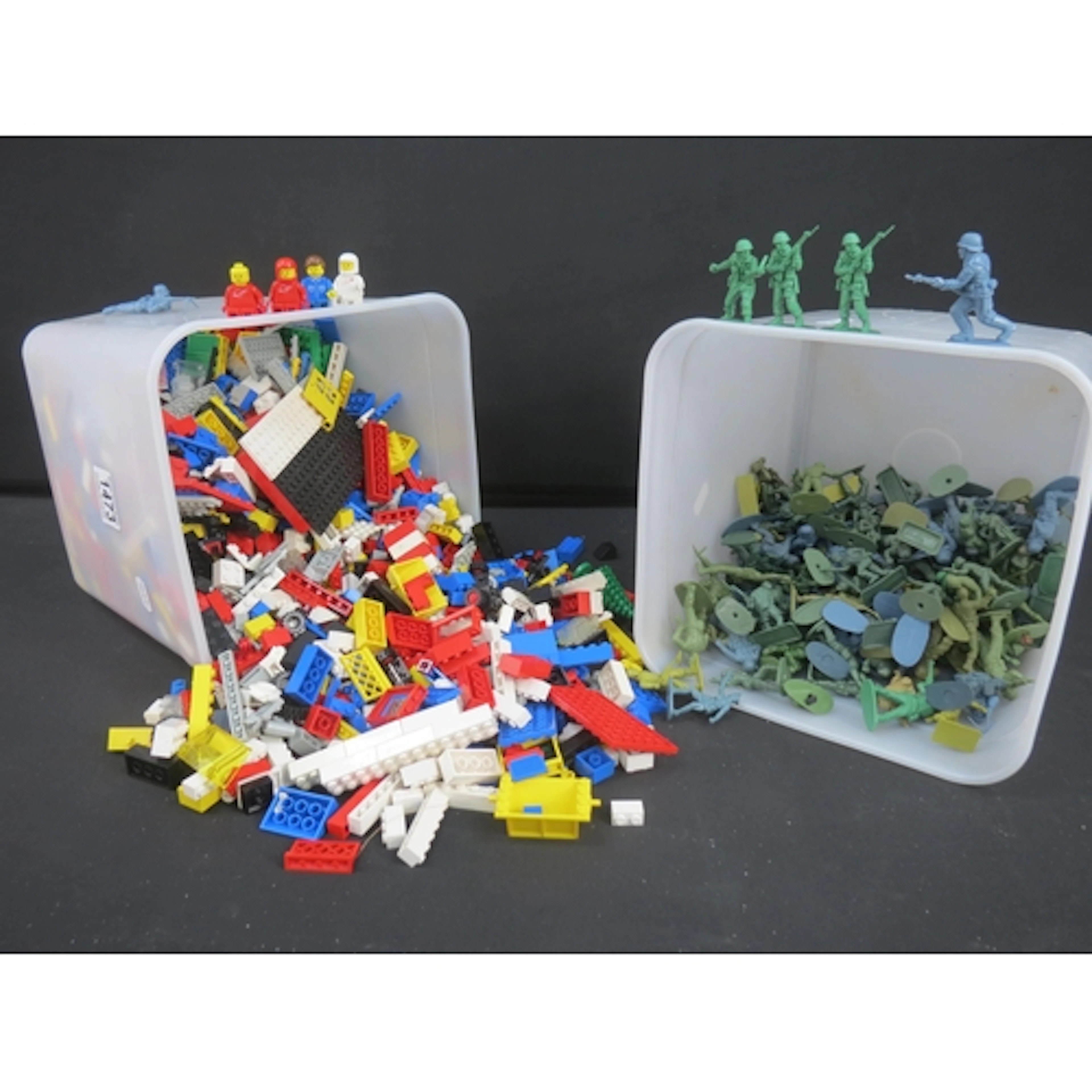 Quantity of toys and gaming to include a collection of circa...