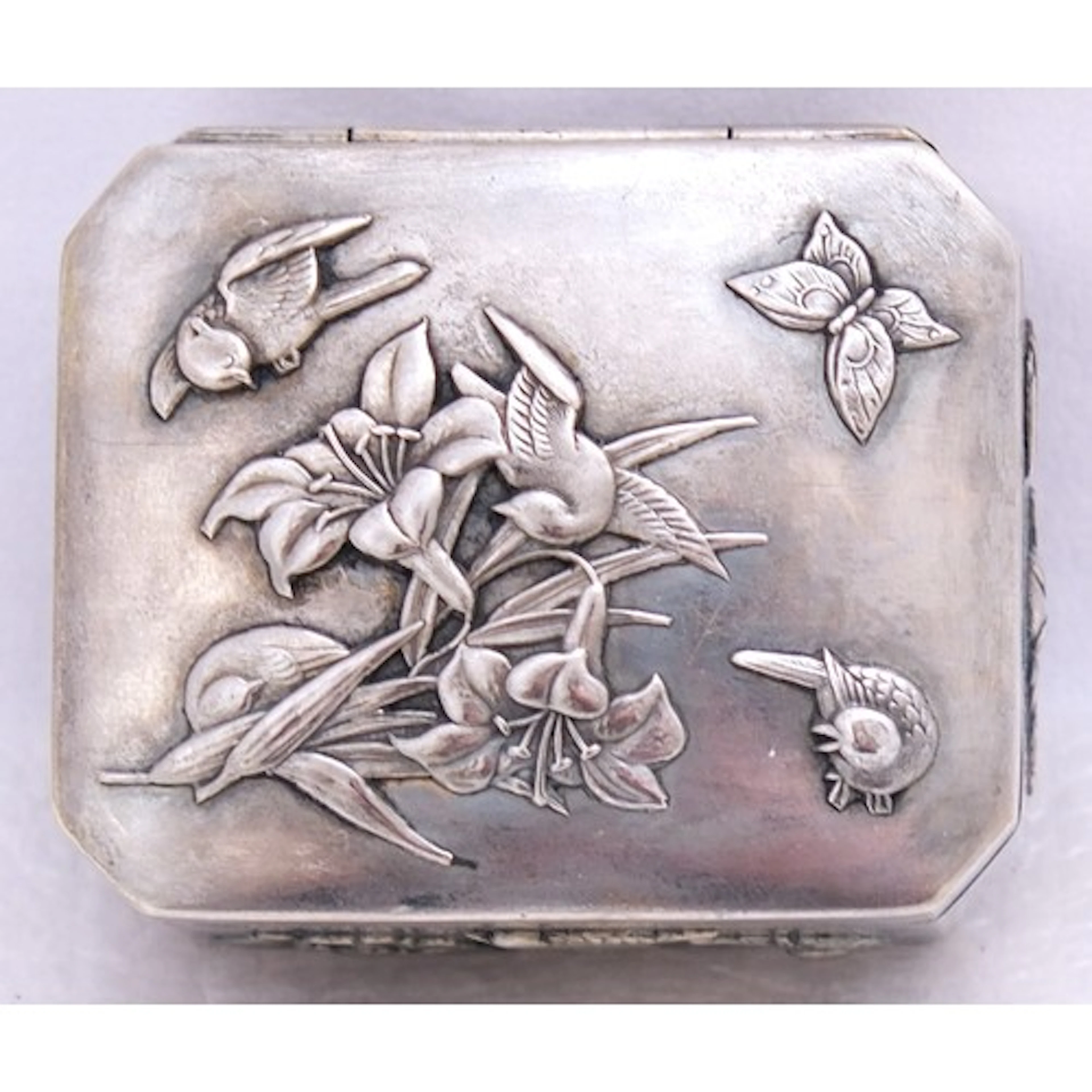 A SMALL JAPANESE SILVERED-METAL BOX AND COVER LATE MEIJI / ...