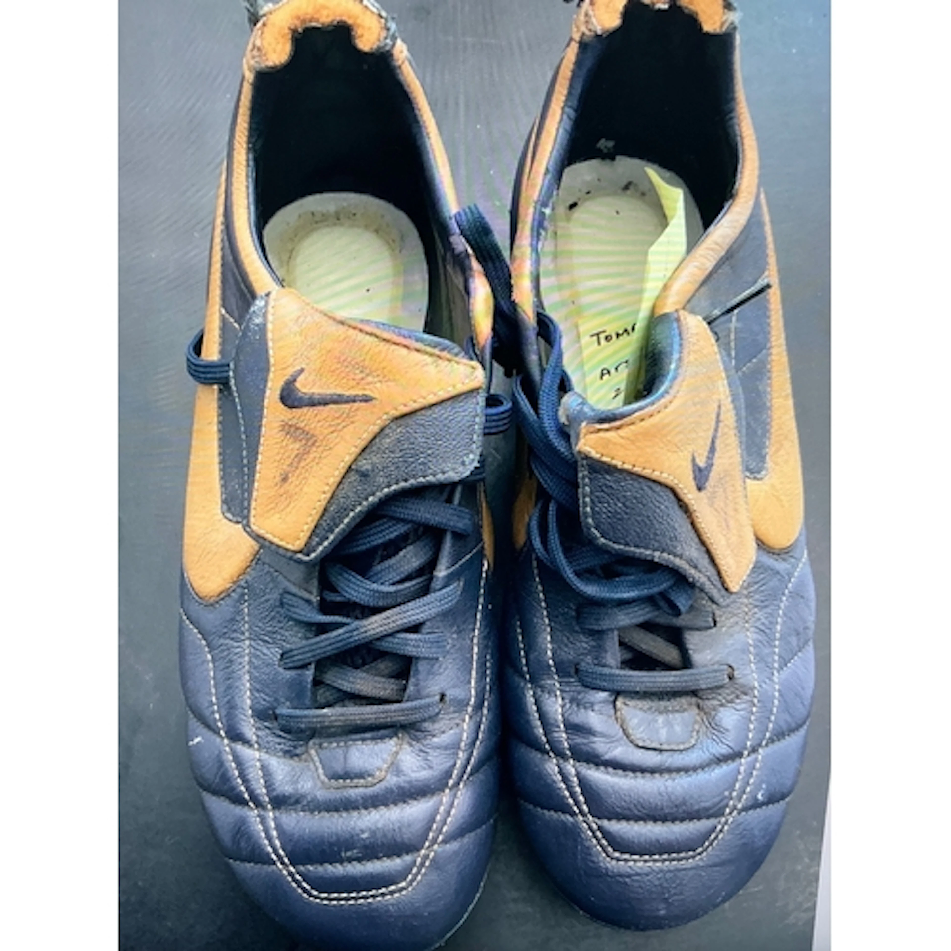 Rosicky Arsenal Match Worn Football Boots: Nike blue and gol...