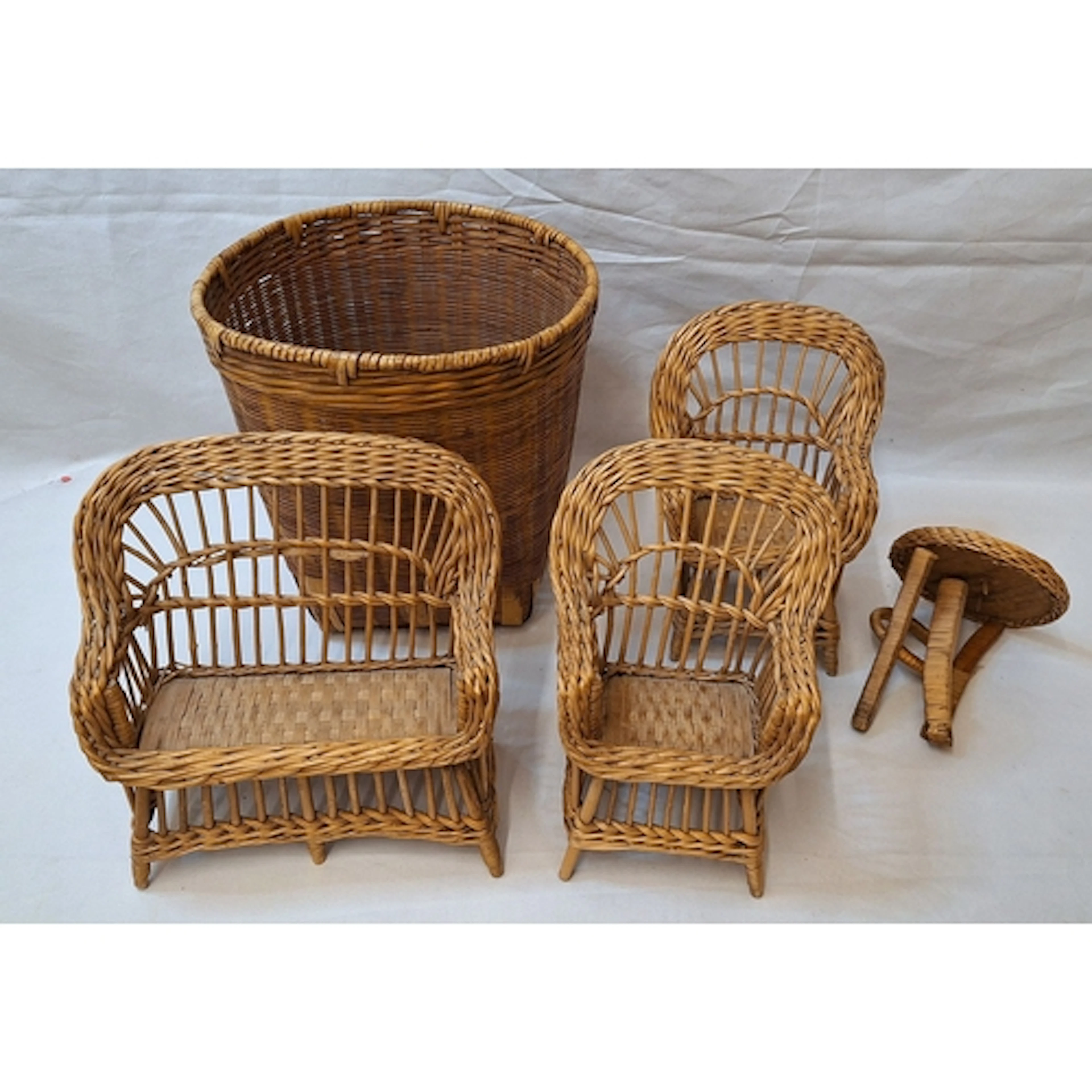 Dolls Wicker 2 Seater Sofa & 2 Matching Armchairs, sofa appr...