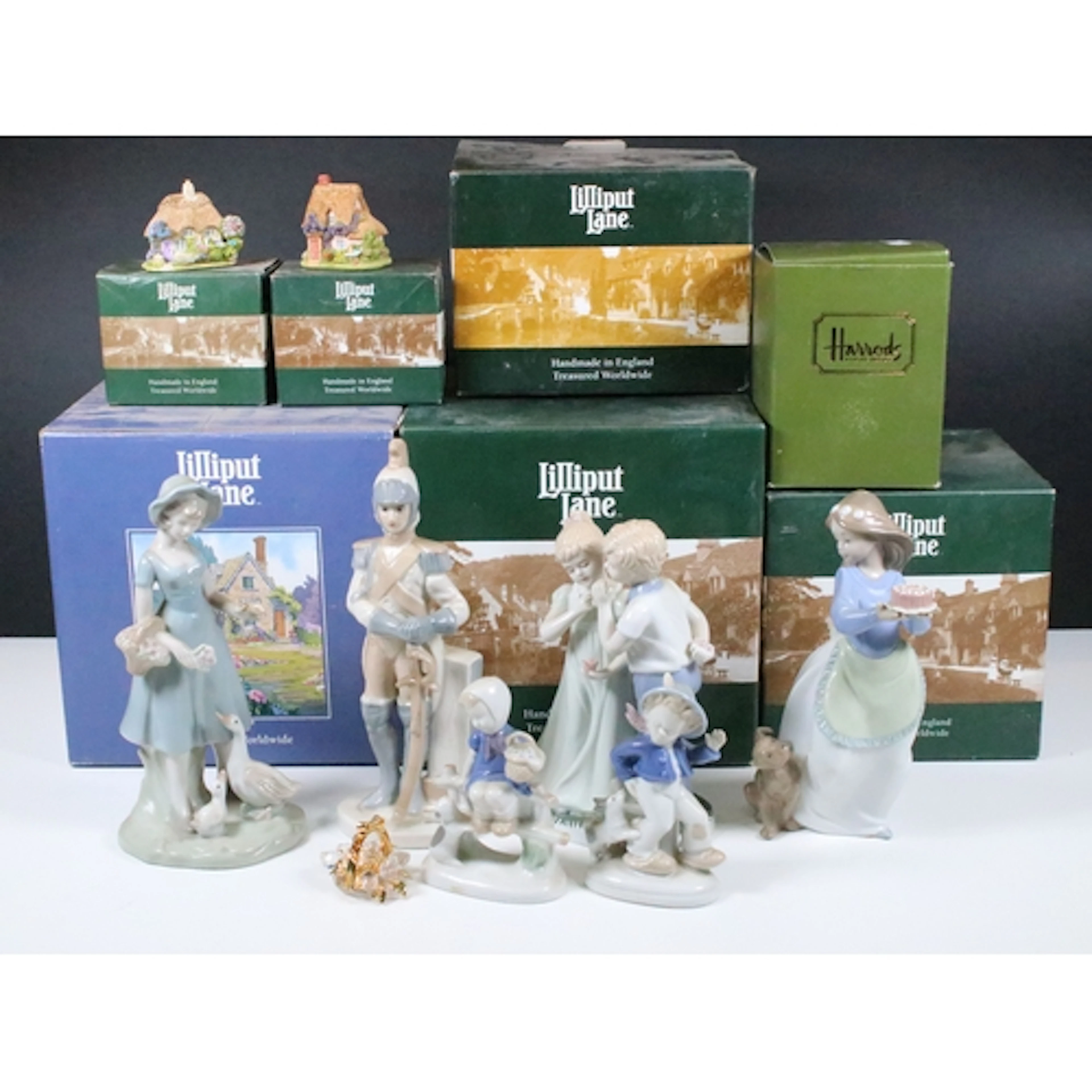 Collection of Lilliput Lane cottages, to include: 'The Old M...