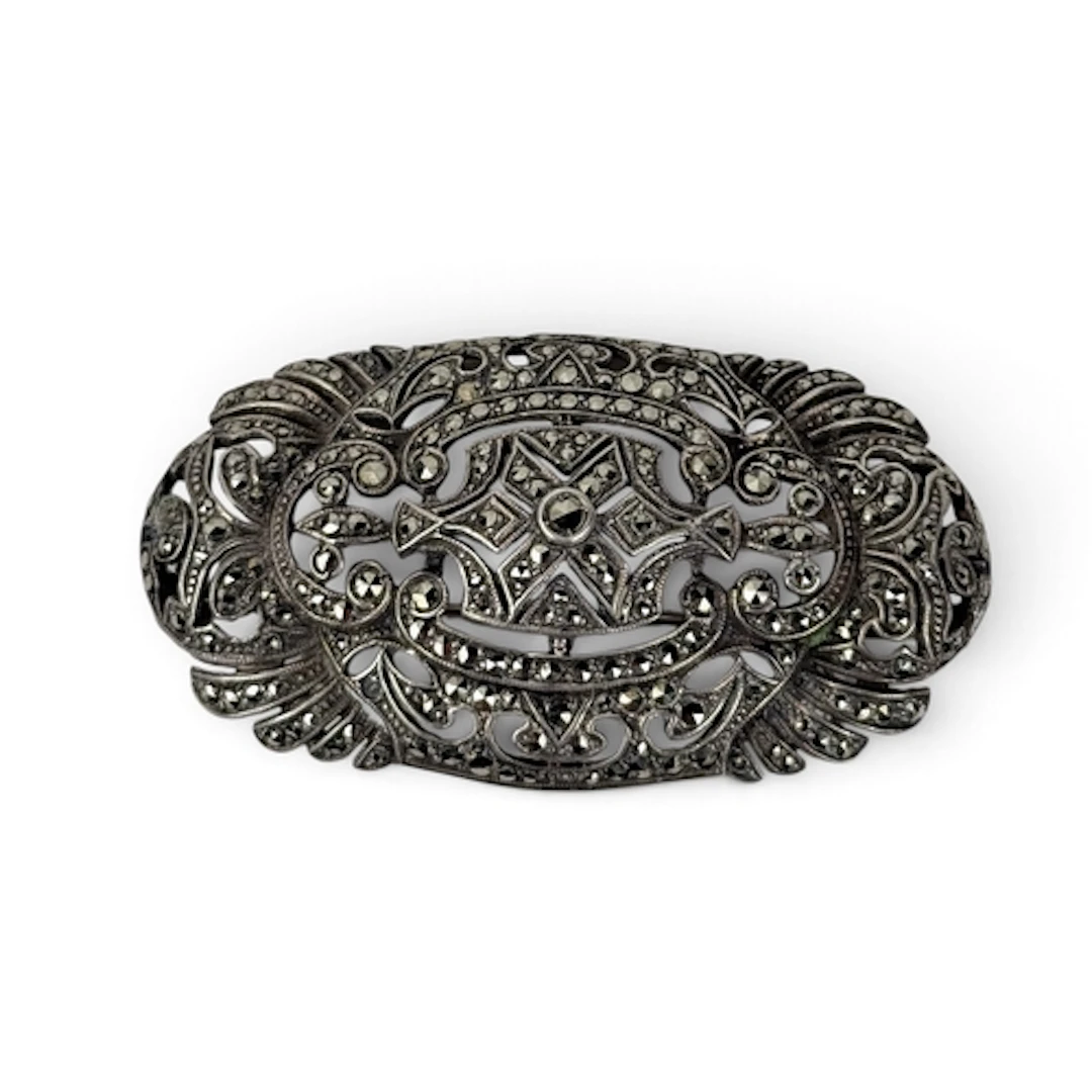 A SILVER MARCASITE BROOCH Weight: 16gms