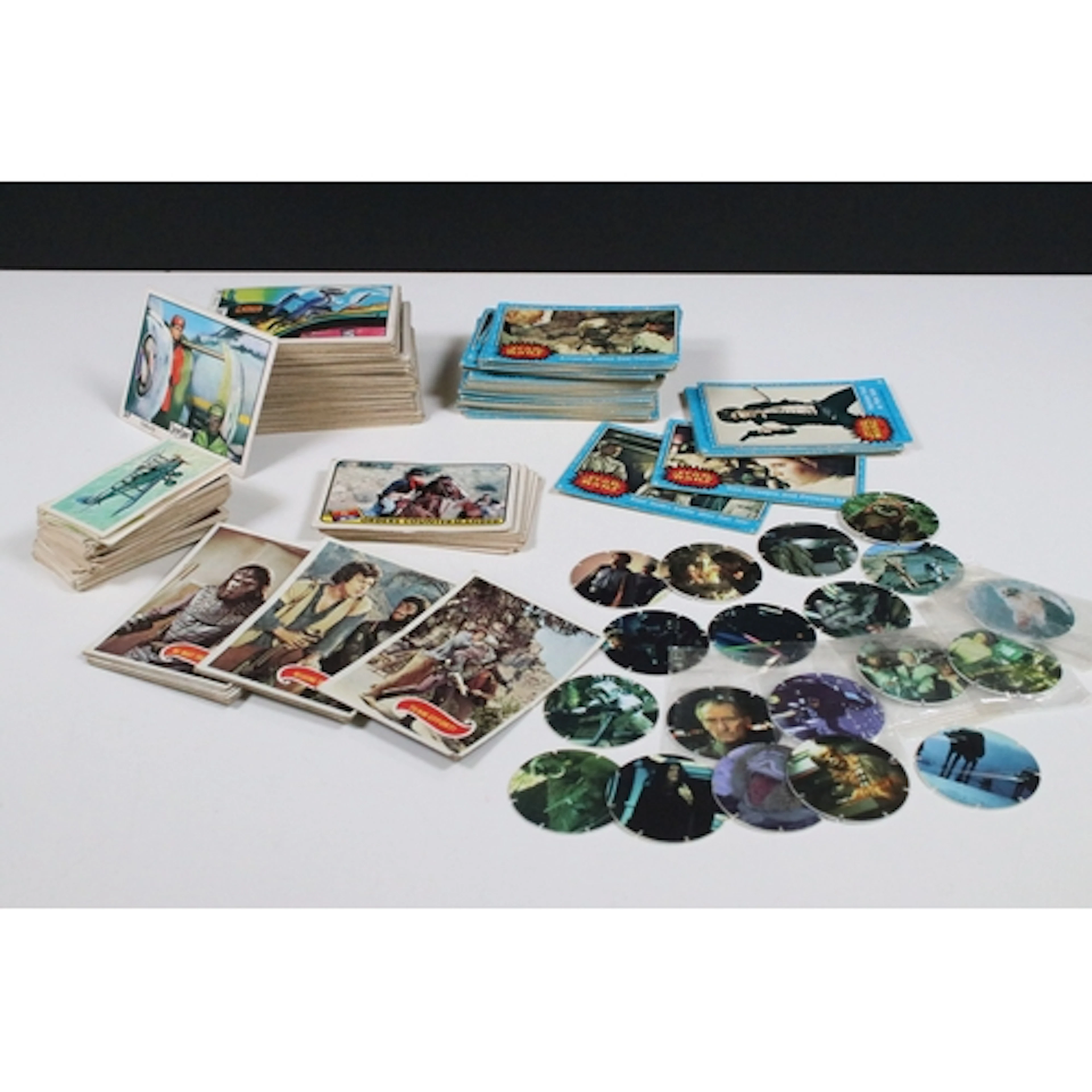 Collection of trading cards to include Topps Star Wars, Angl...