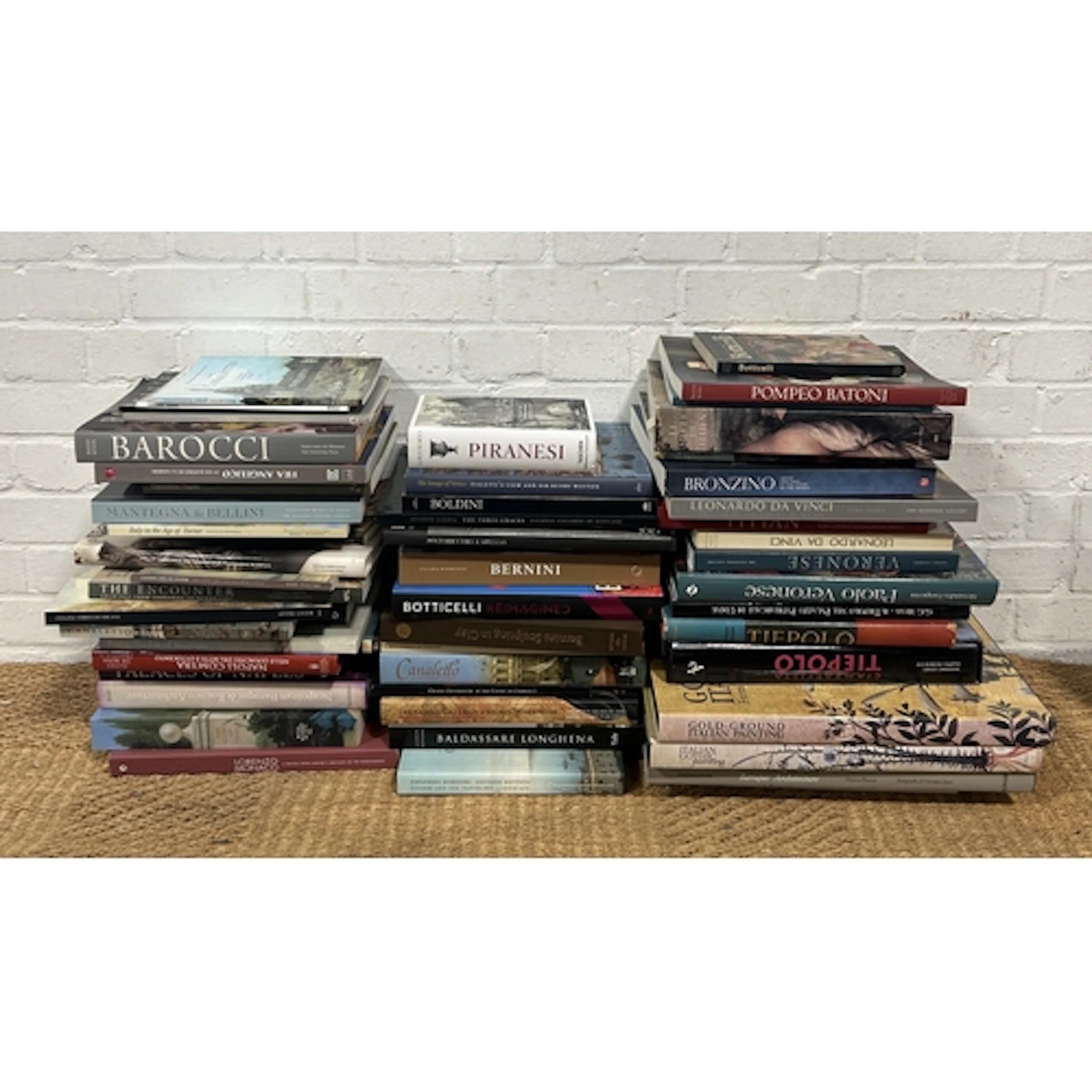 A LARGE COLLECTION OF ART BOOKS ON ITALIAN OLD MASTERS, TO I...