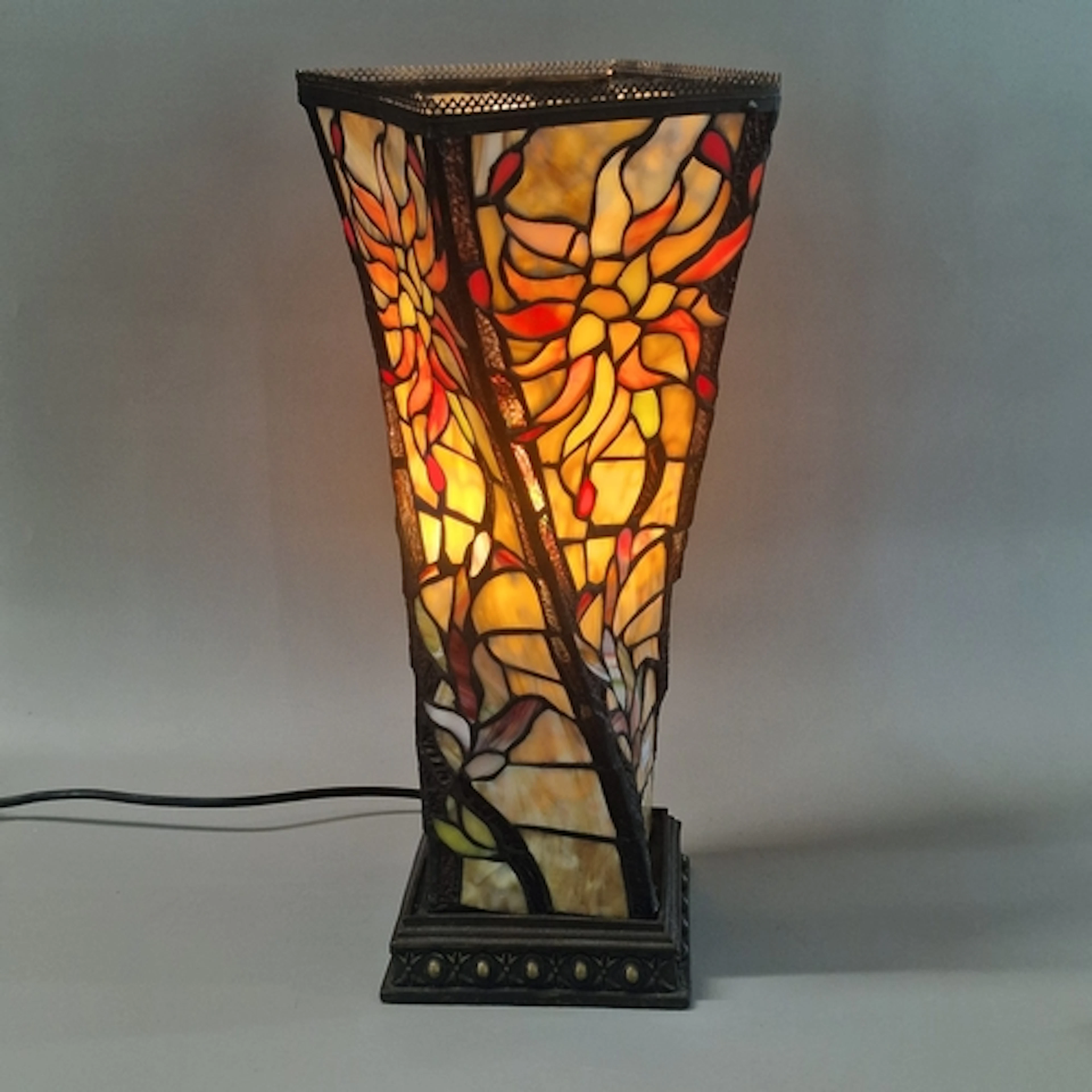 Tiffany style stained glass table lamp, with twisted square ...