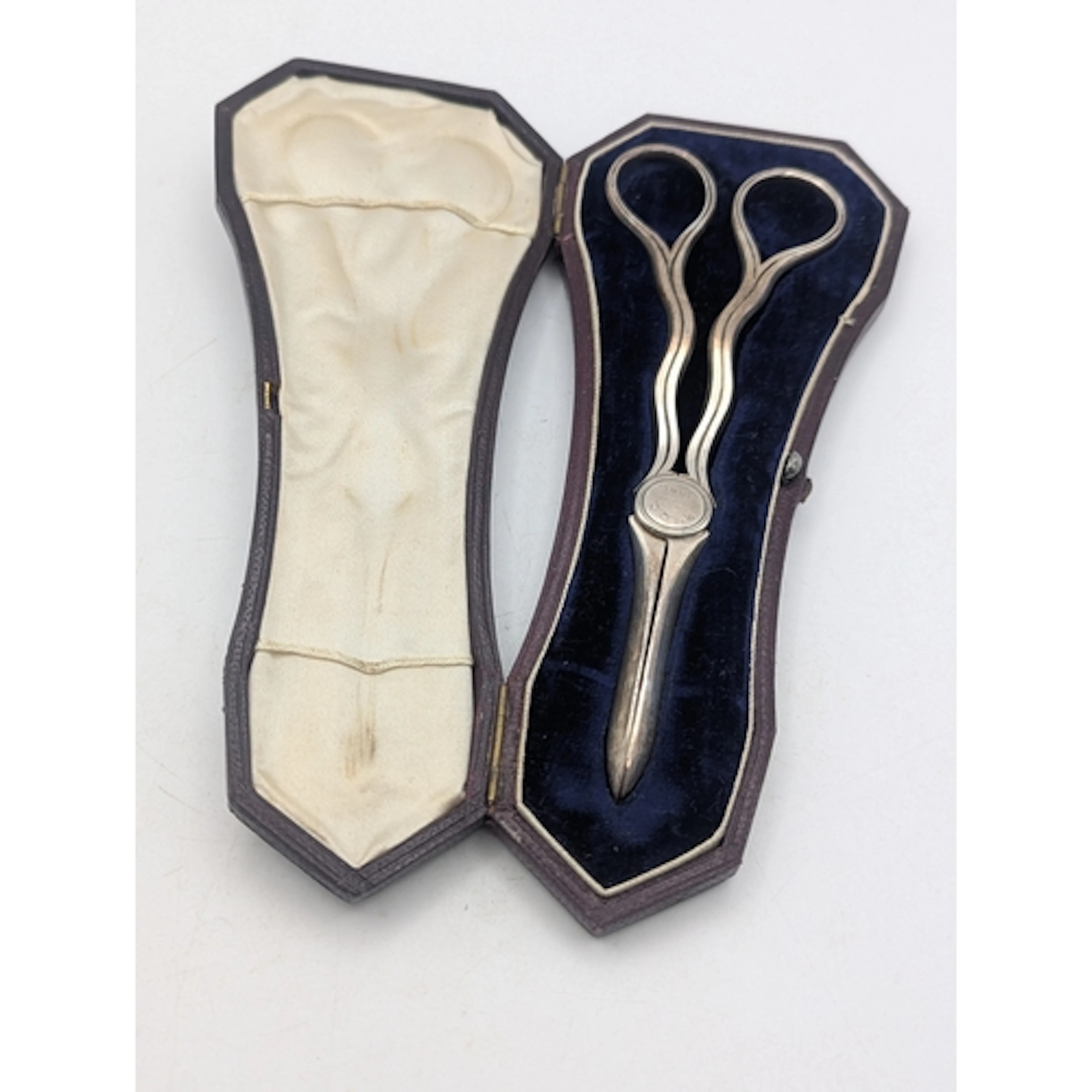 A pair of George III silver grape scissors, hallmarked 1808 ...