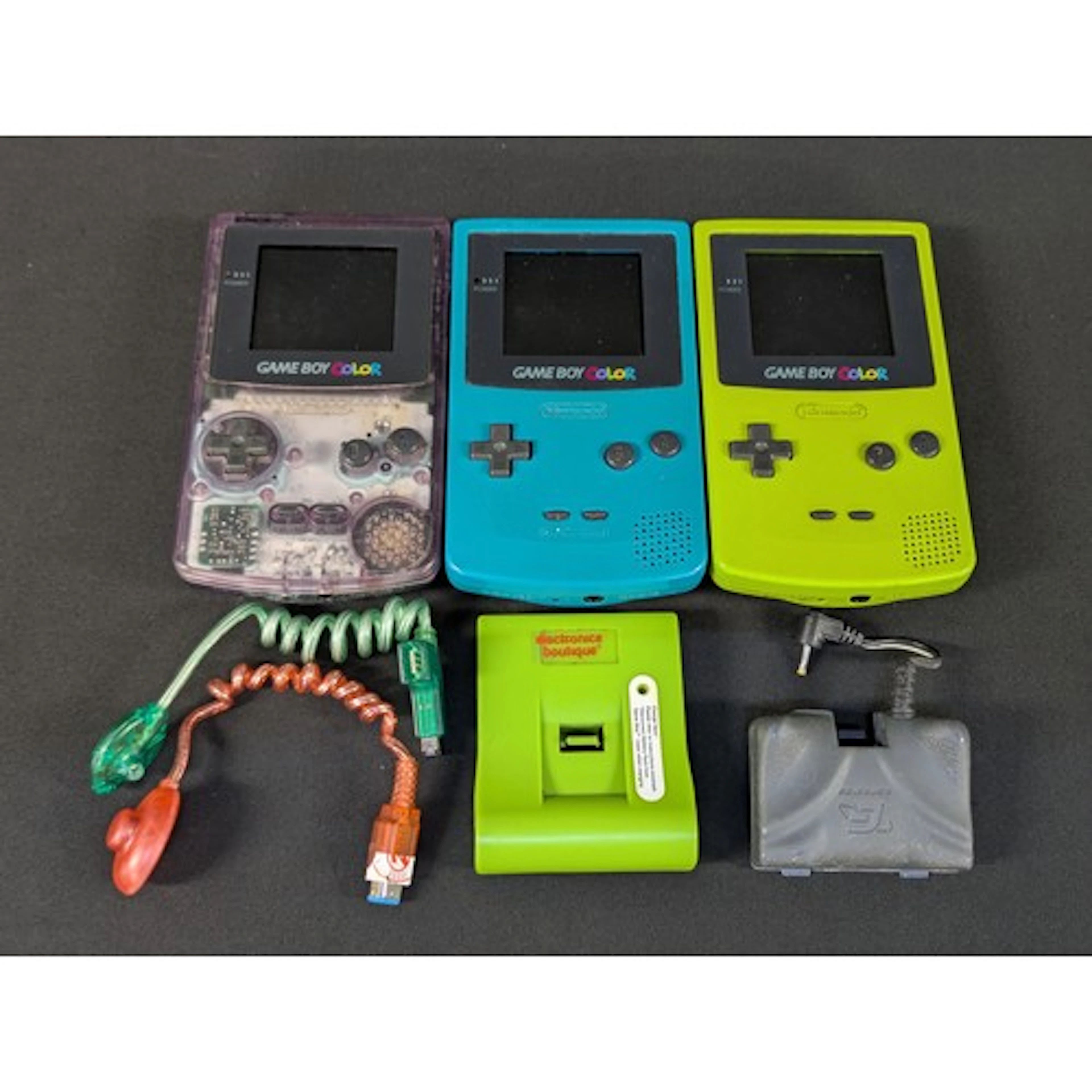 Gaming - a Game Boy Colour CGB-001 console, transparent ato...