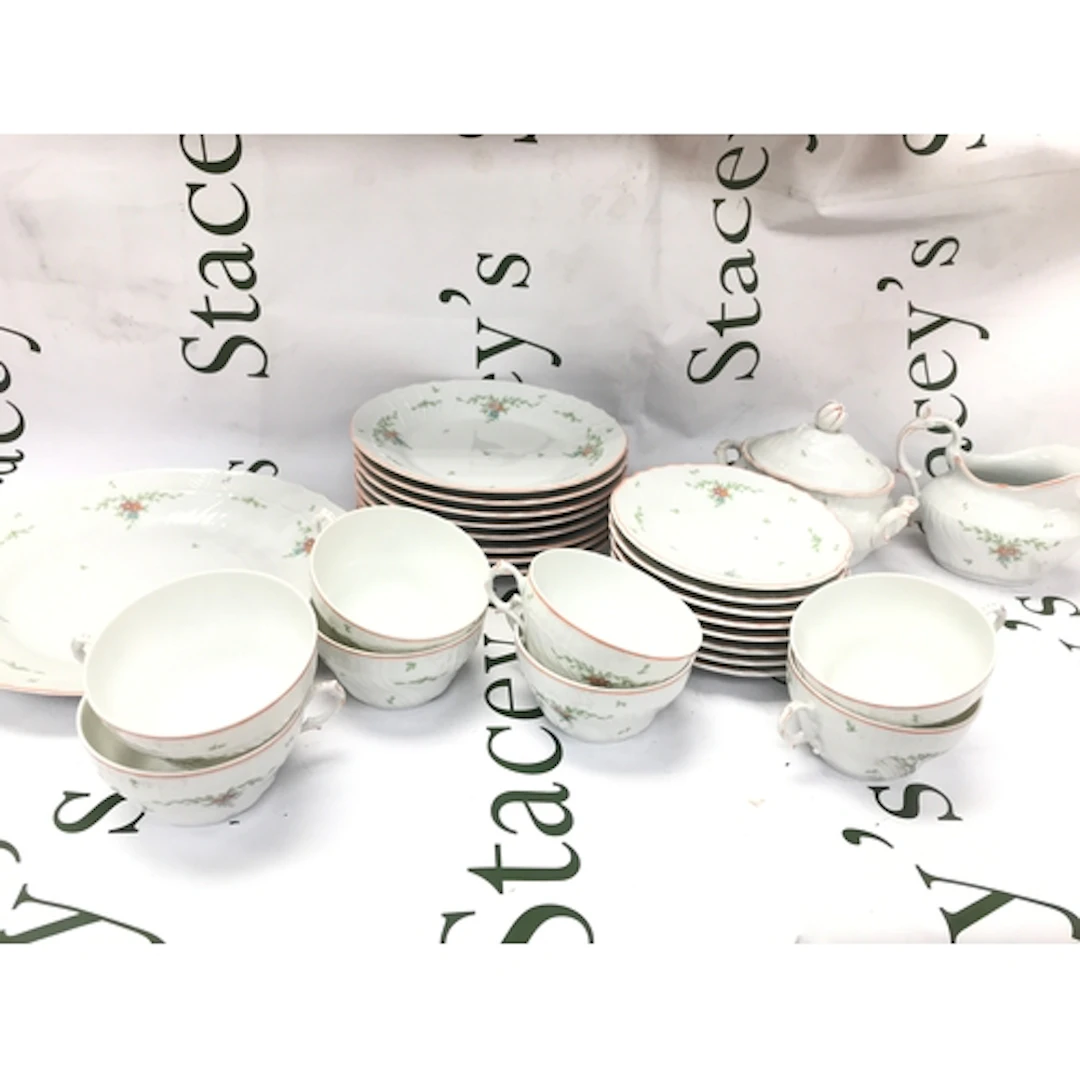 Richard Ginori - Italian porcelain tea and dessert service.