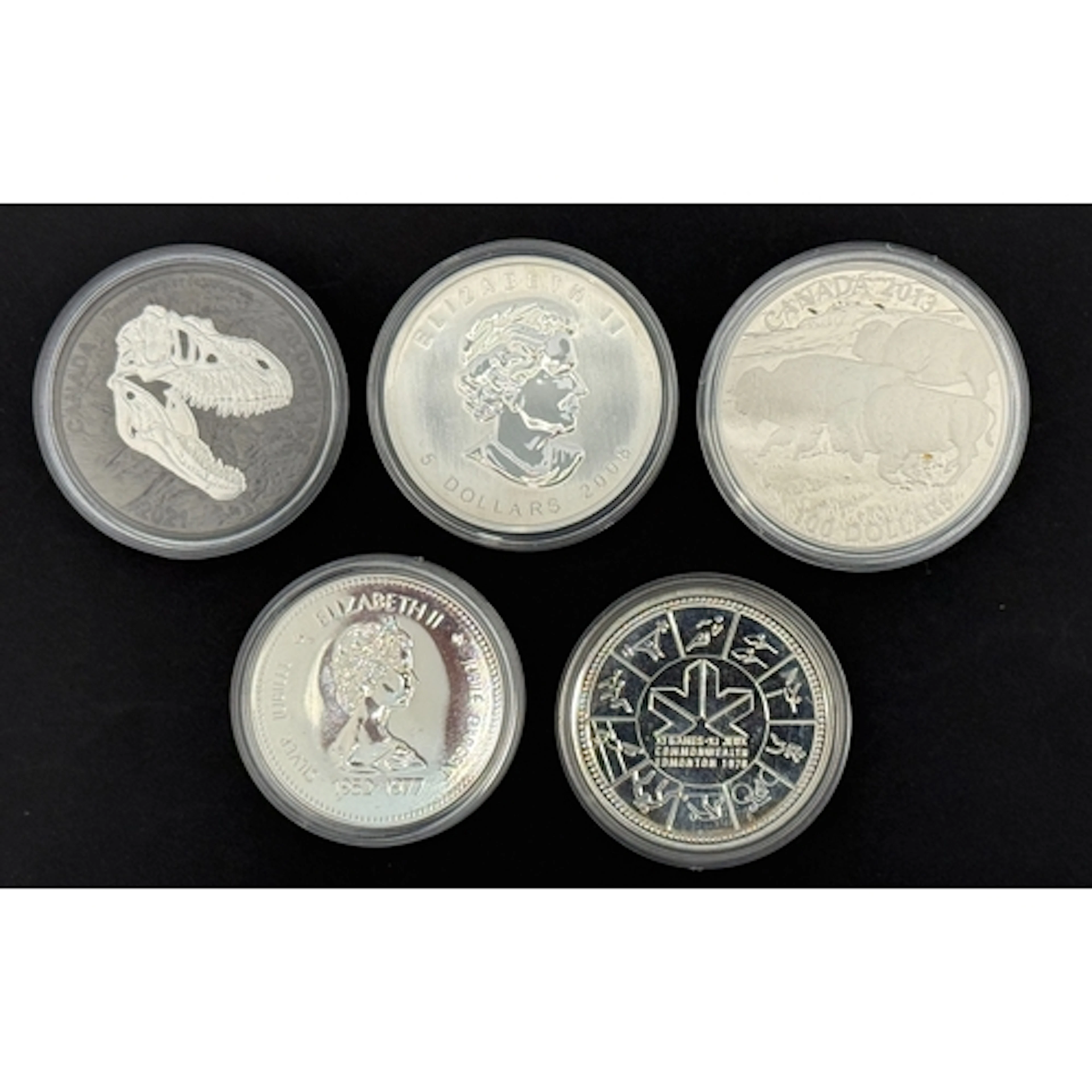 A group of five Canadian silver coins, comprising 1977 and 1...