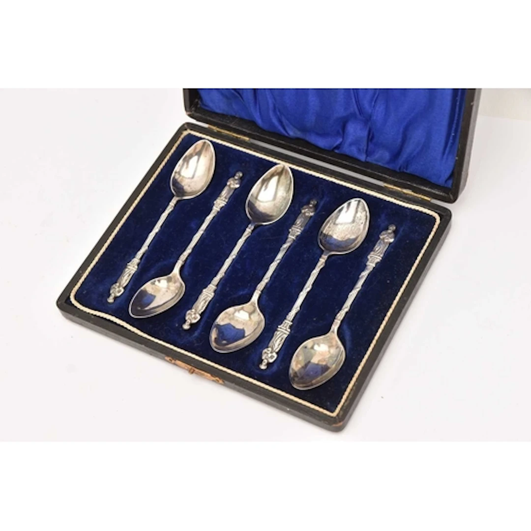 A CASED SET OF TEASPOONS, six apostle topped teaspoons, hall...