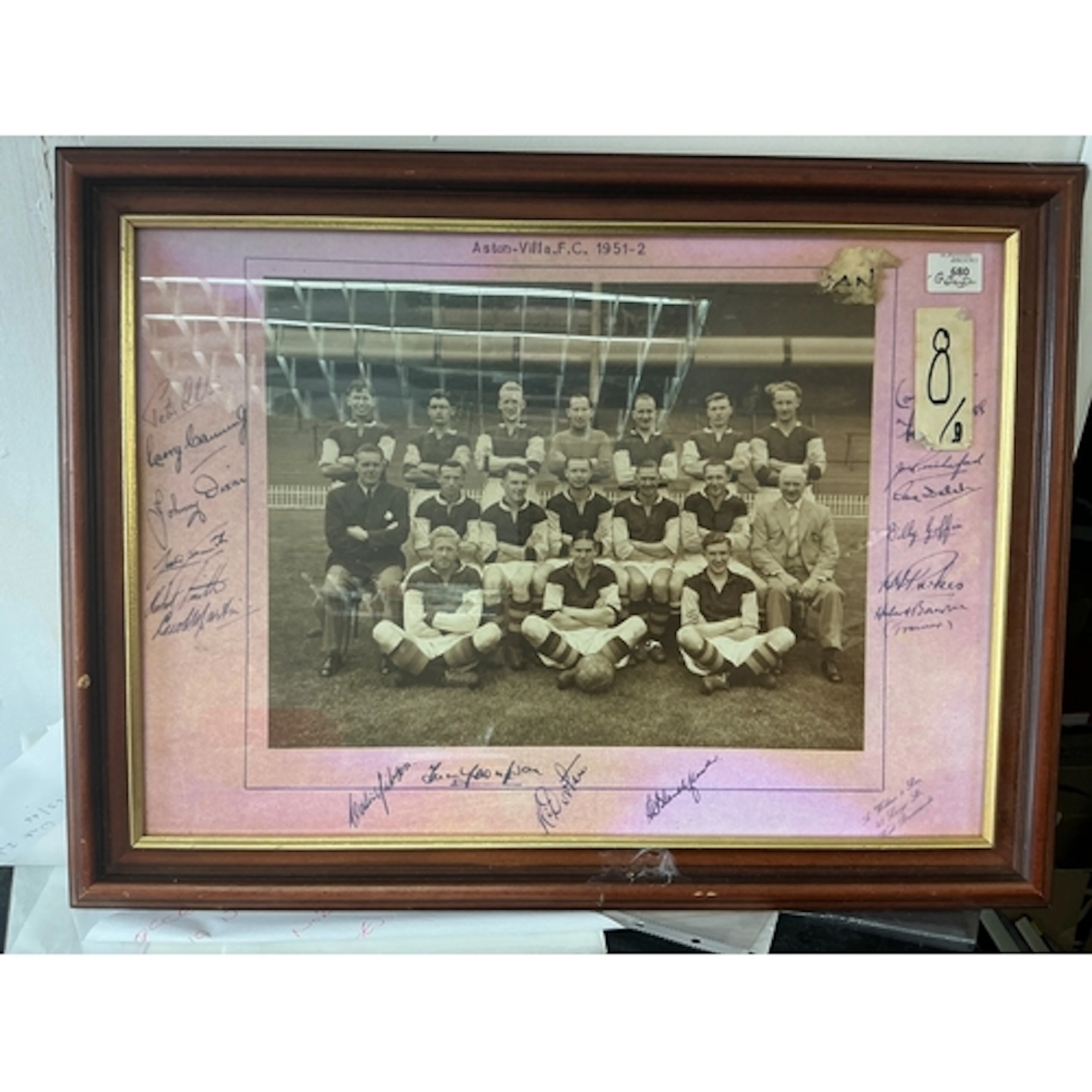 Aston Villa 51/52 Squad Signed Football Mount: Large squad t...