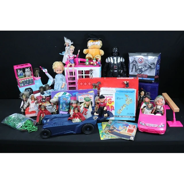 Large collection of mixed toys to include boxed Hasbro Star ...