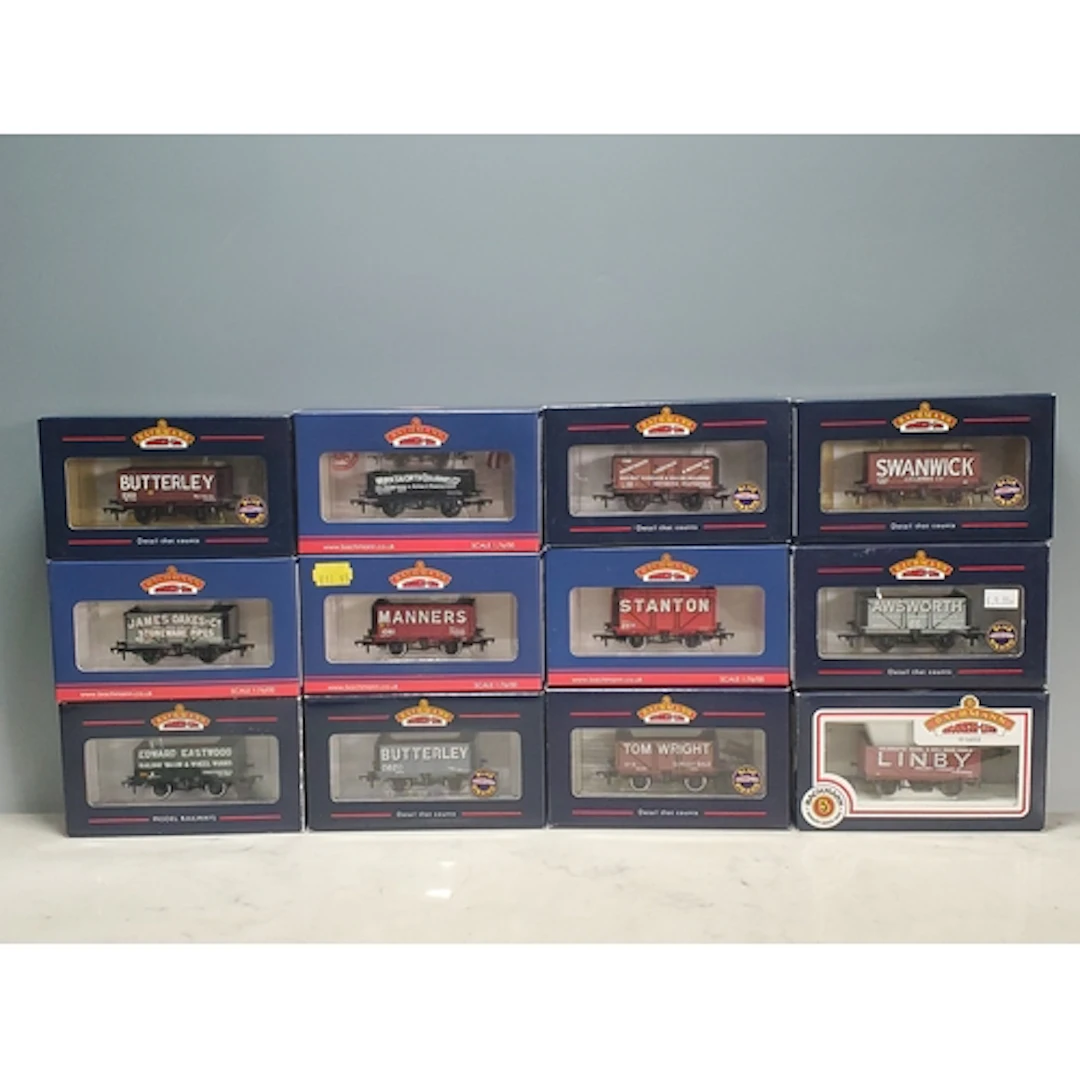 12x Bachmann 00 gauge limited edition Private Owner Wagons i...