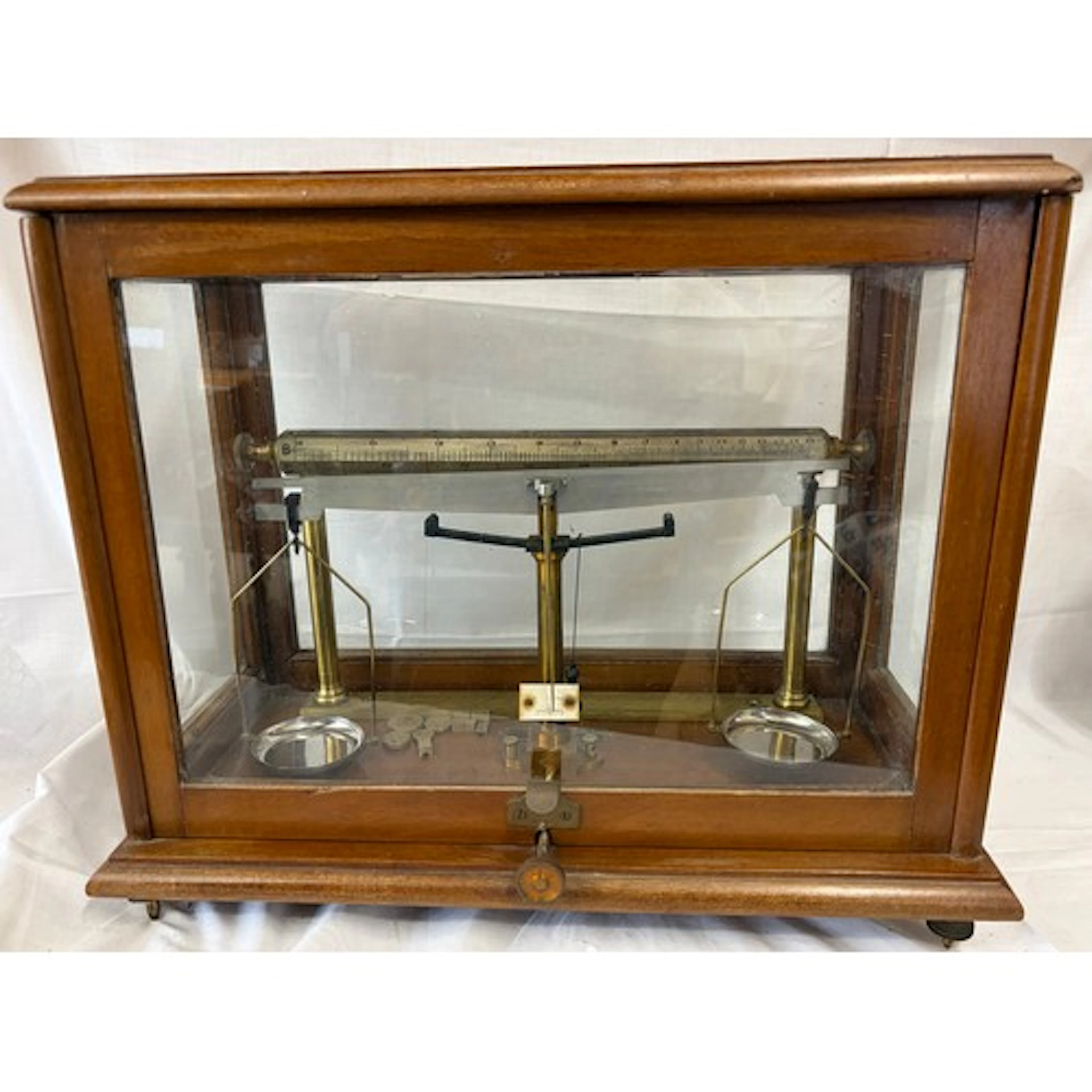 Knowles' patent Yarn Balance scales by Goodbrand & Co Ltd, B...