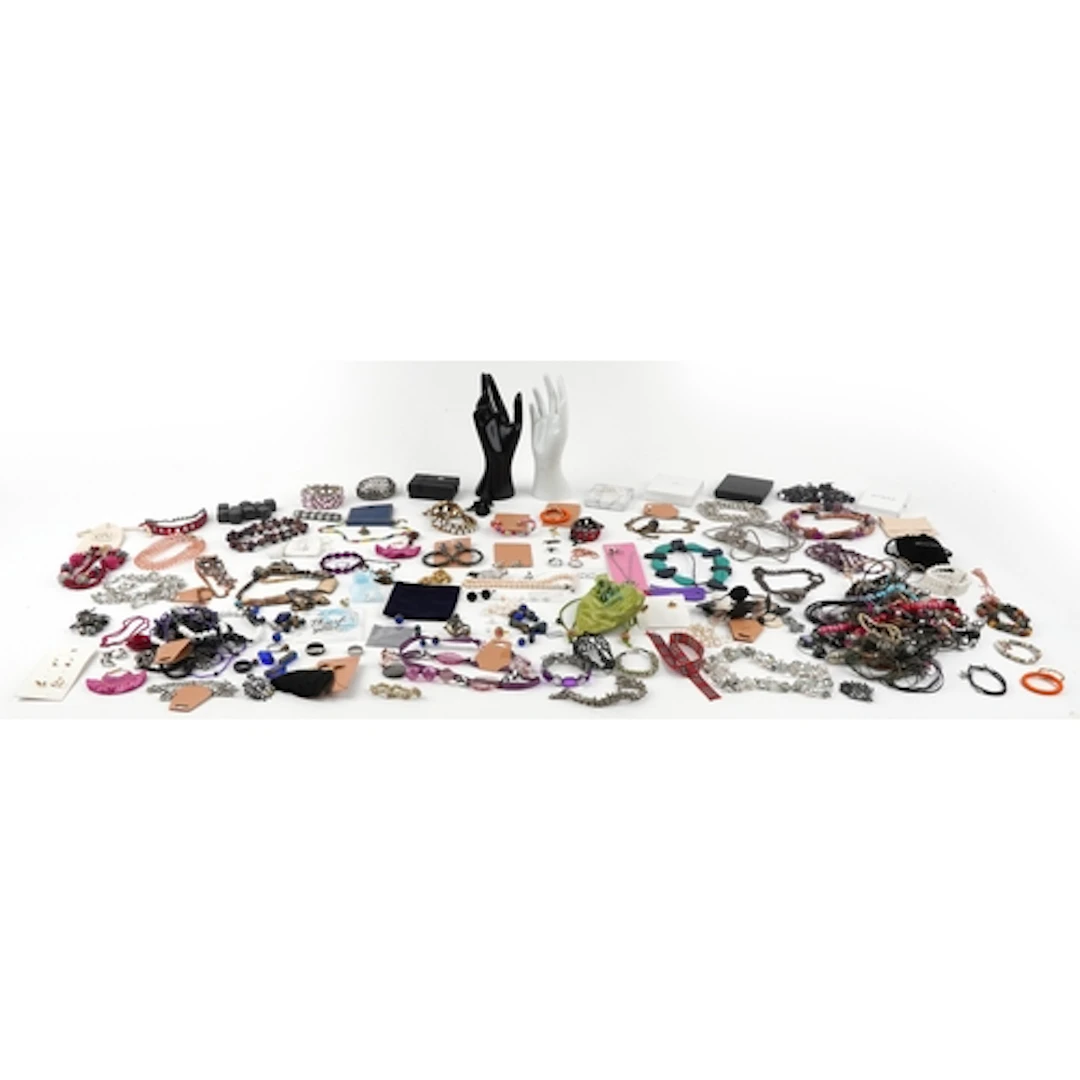 Vintage and later jewellery including Joanna Reed pearl neck...