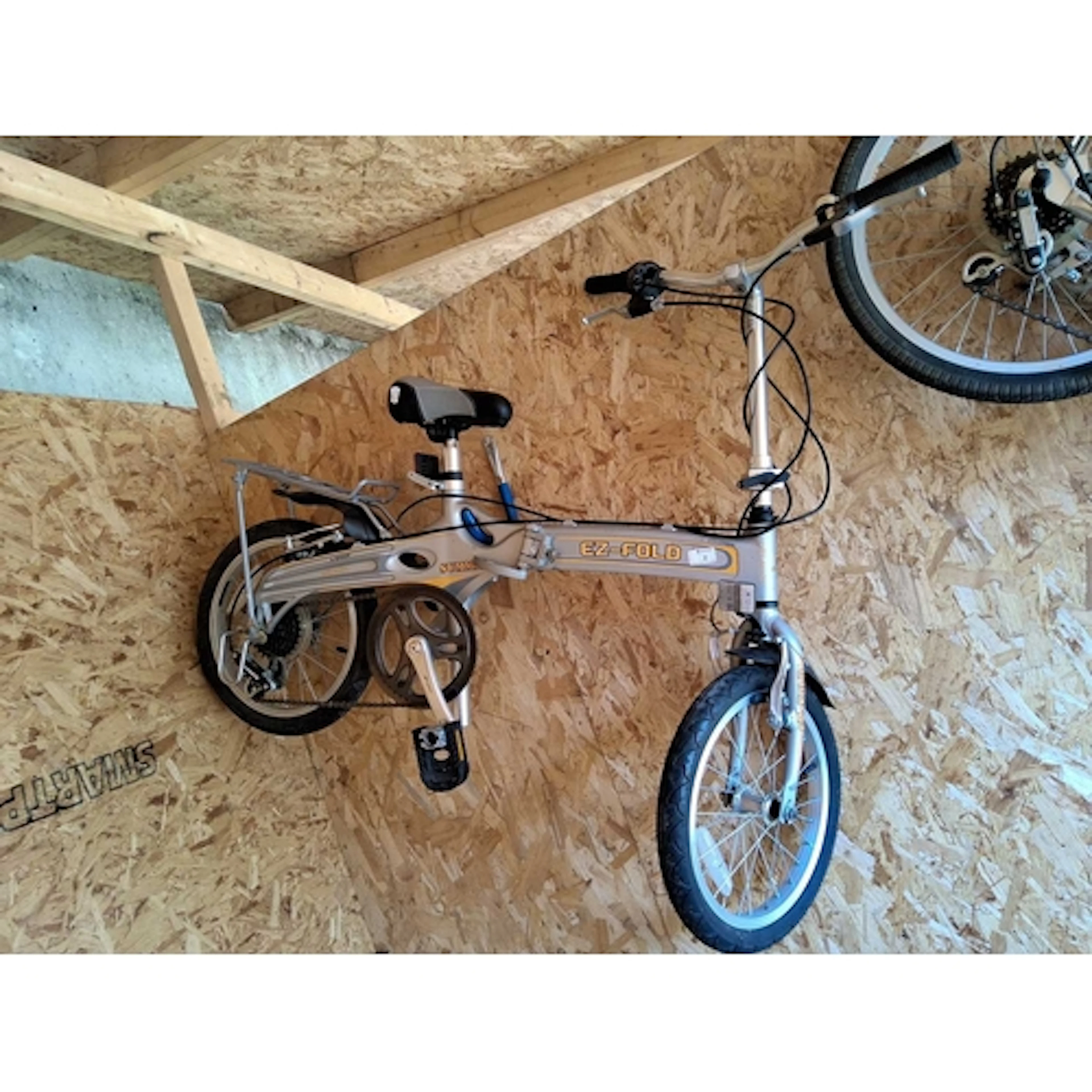A FOLDING BIKE