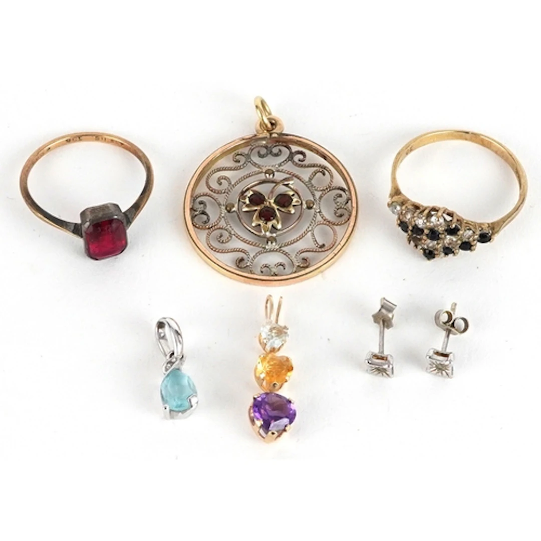 Antique and later jewellery including 9ct gold cubic zirconi...