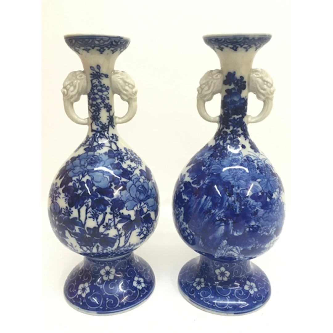 A Chinese 19th century Kylin handled vases , 25cm tall