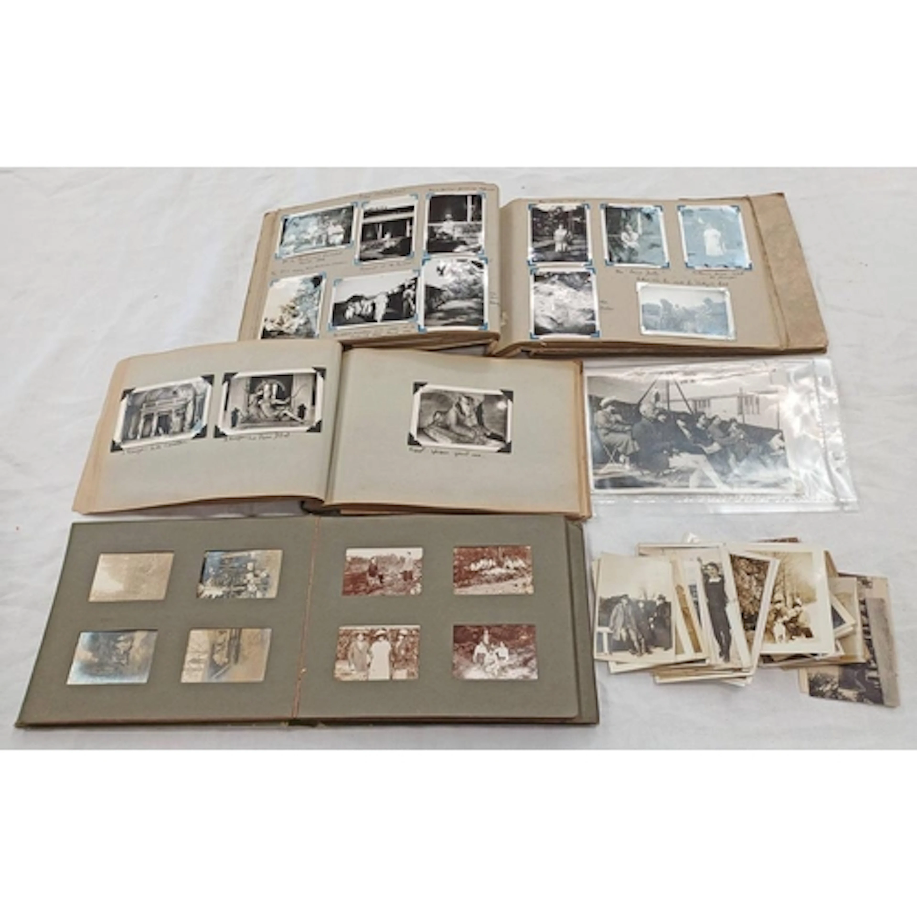 GOOD SELECTION OF VARIOUS EARLY TO MID 20TH CENTURY PHOTOGRA...