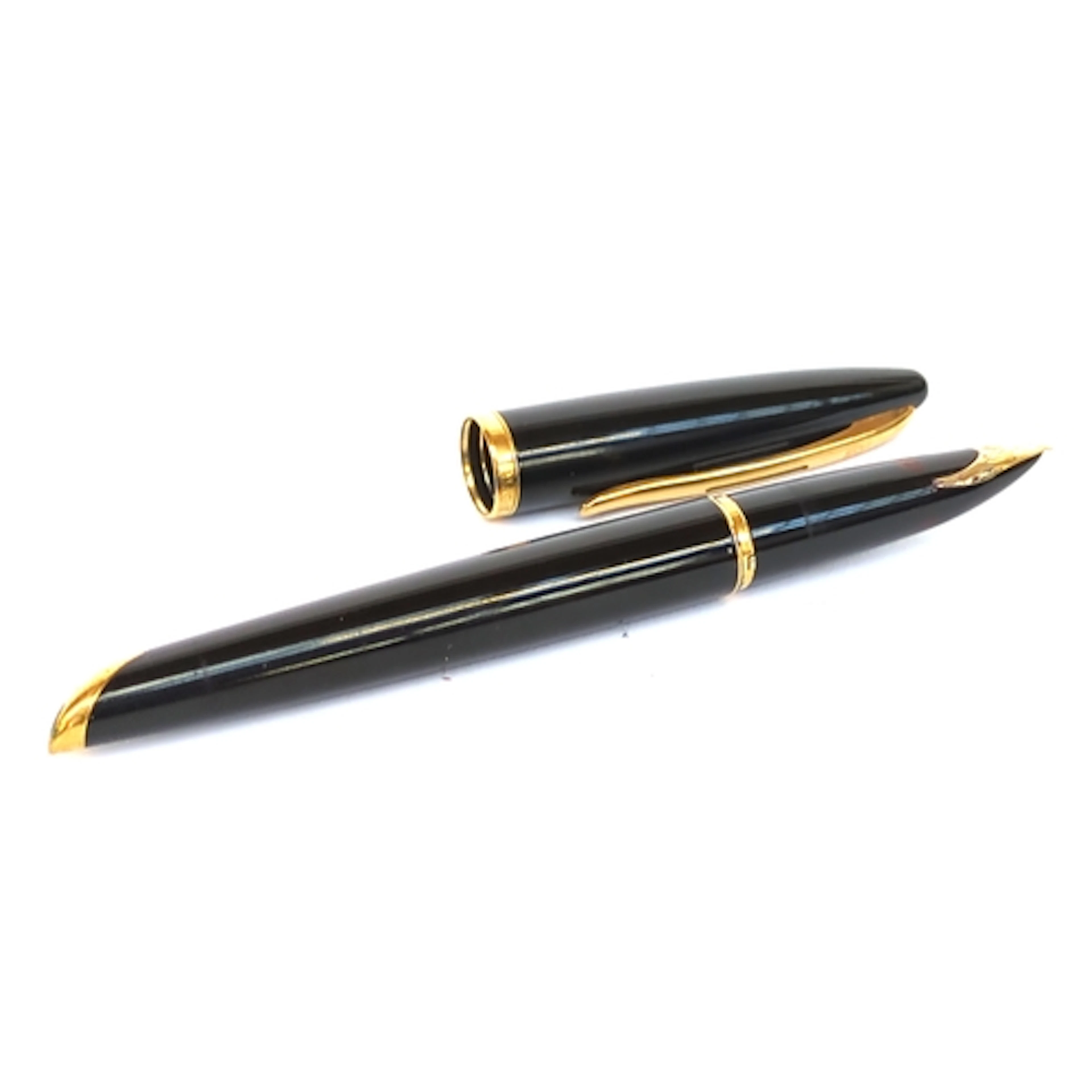 A Waterman Carene black lacquer fountain pen, with 18ct nib