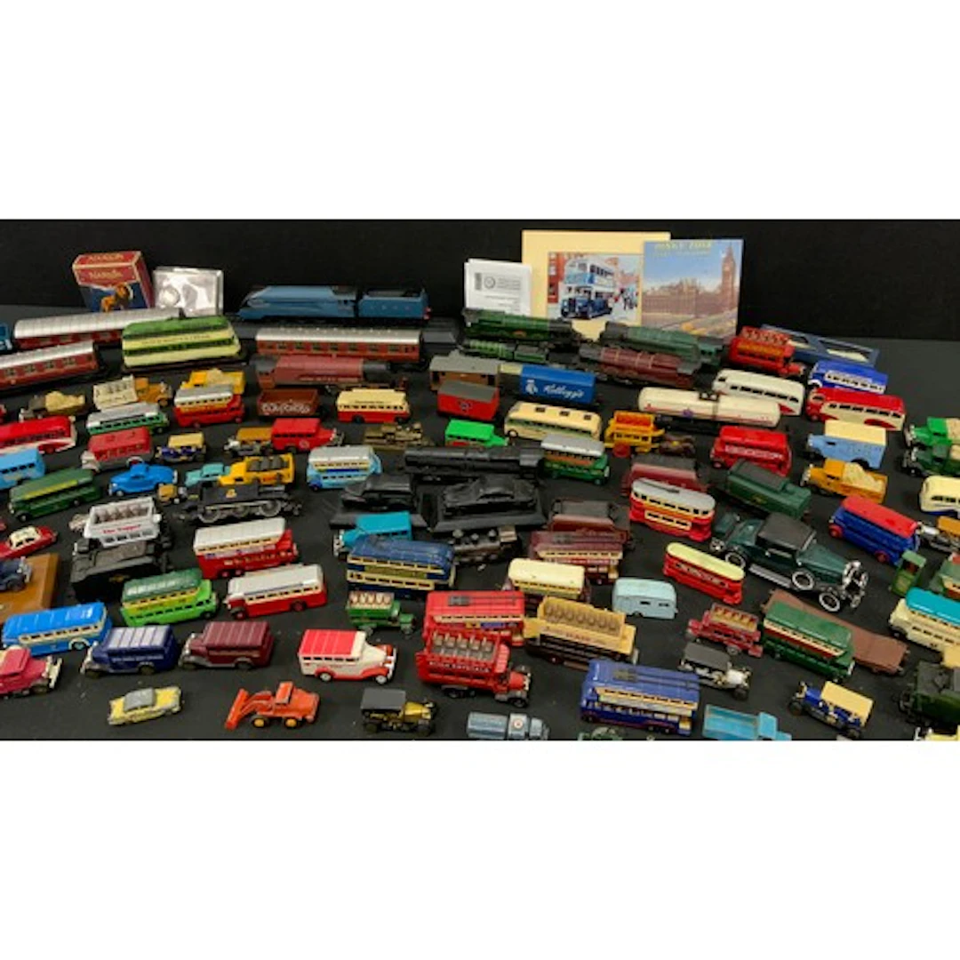 Toys and juvenilia - Dutch maid ice cream, London buses, MNW...