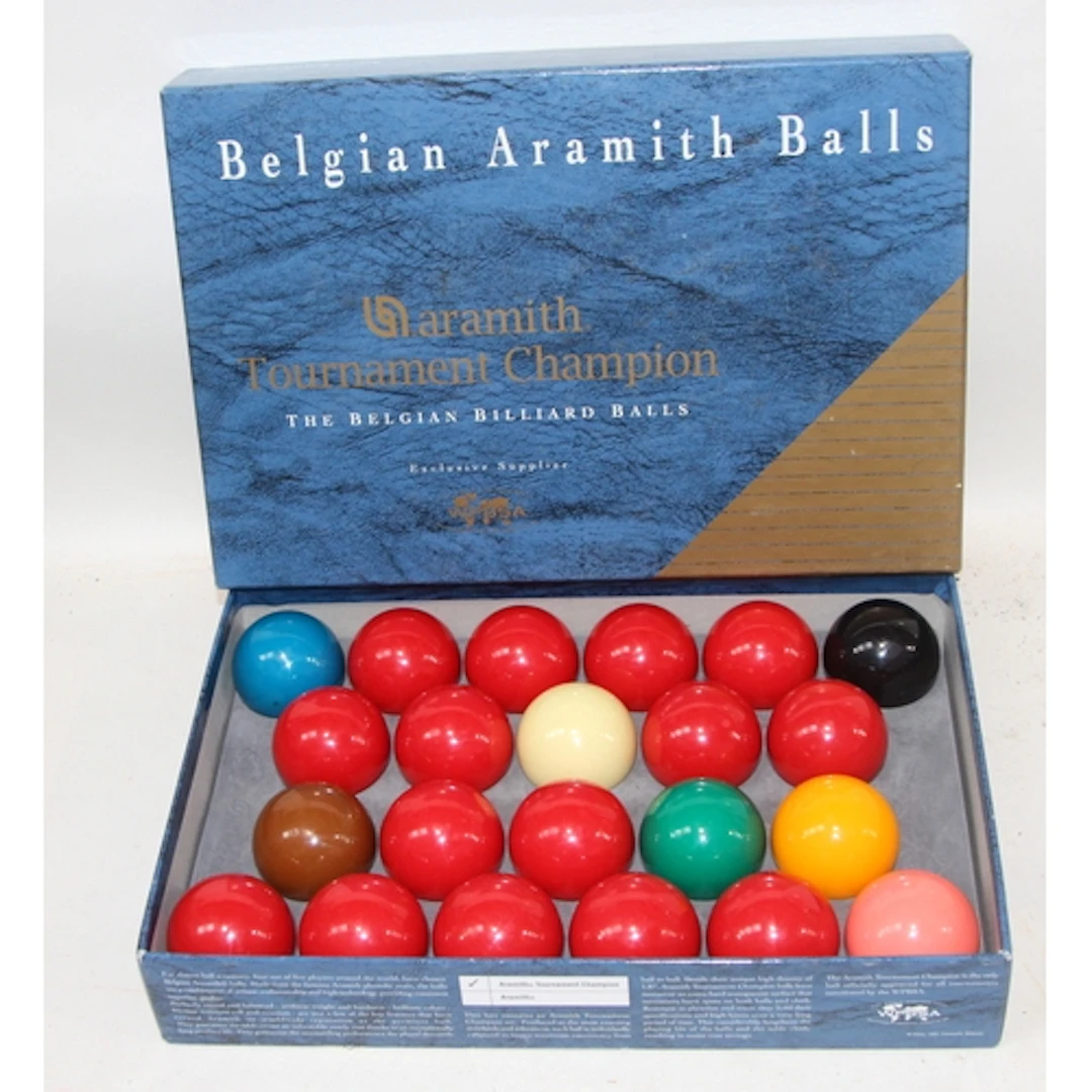 Vintage Snooker Accessories: Full set of quality Belgian Ara...