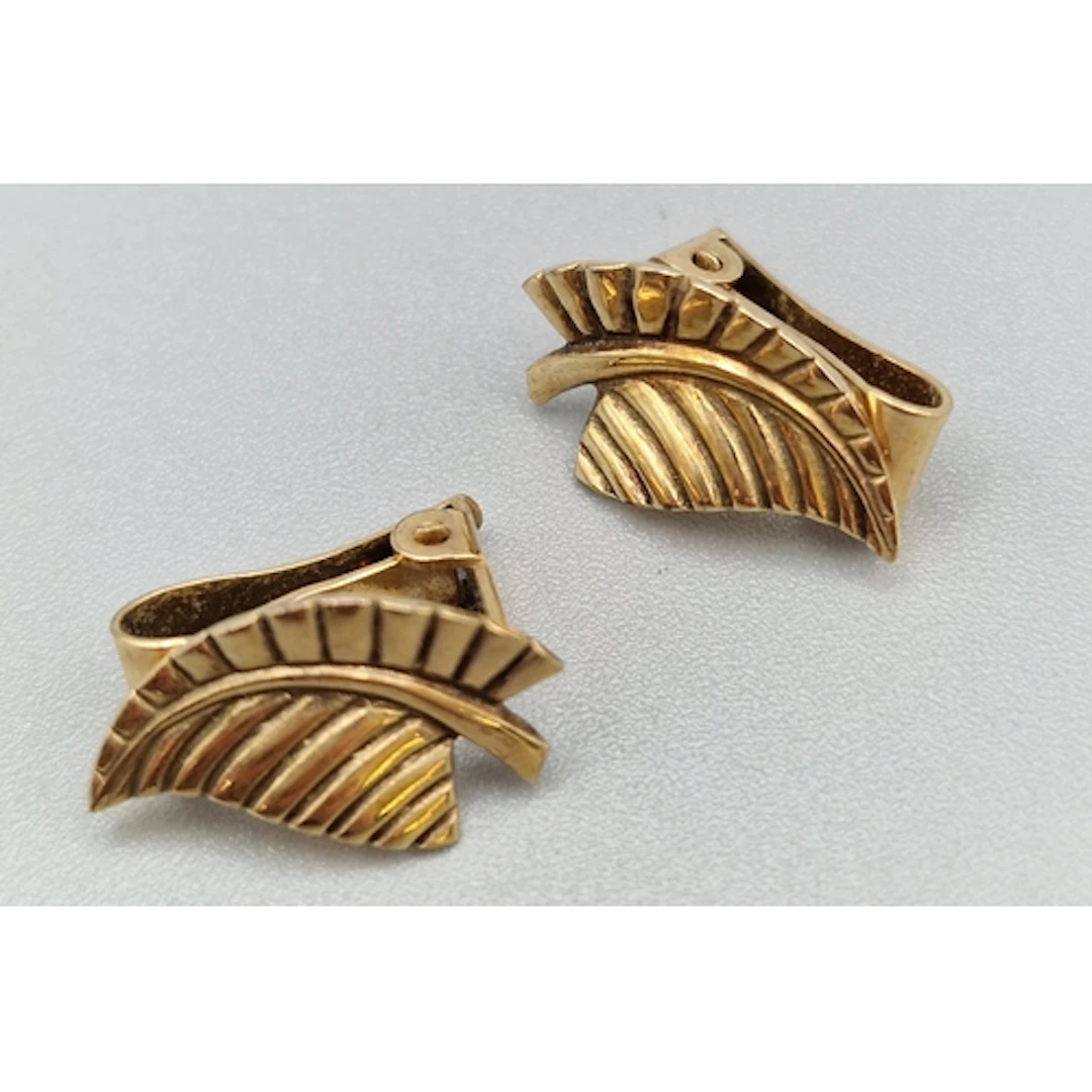 Pair of 9ct gold fern design earrings. 3.9g approx. (B.P. 21...