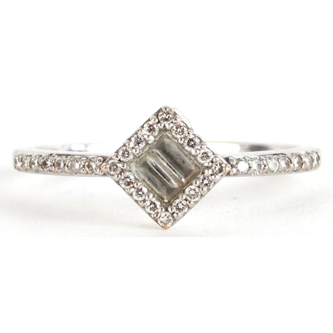18ct white gold diamond ring set with baguette cut diamonds ...