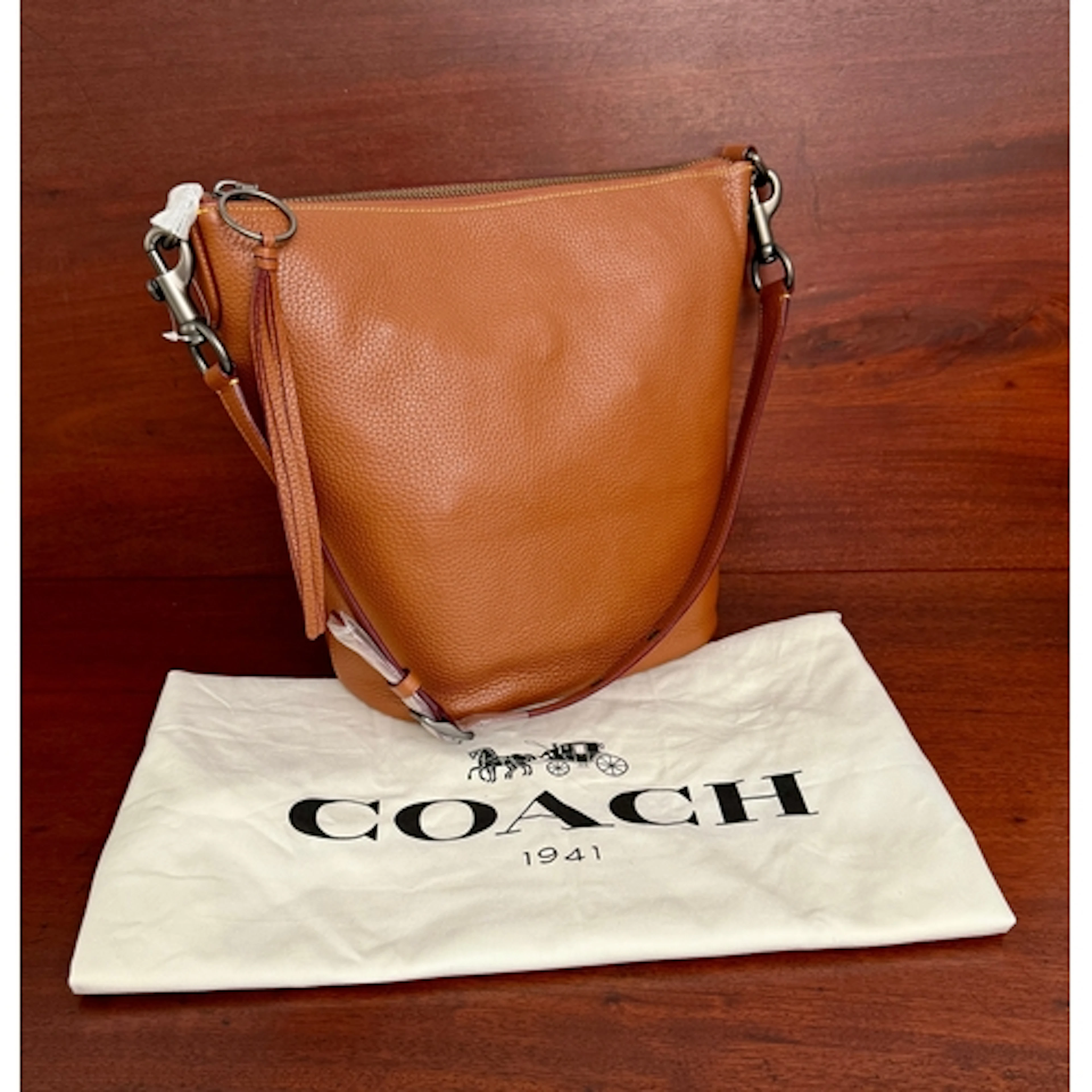 Coach Val Duffle shoulder bag - mid tan pebble leather bucke...