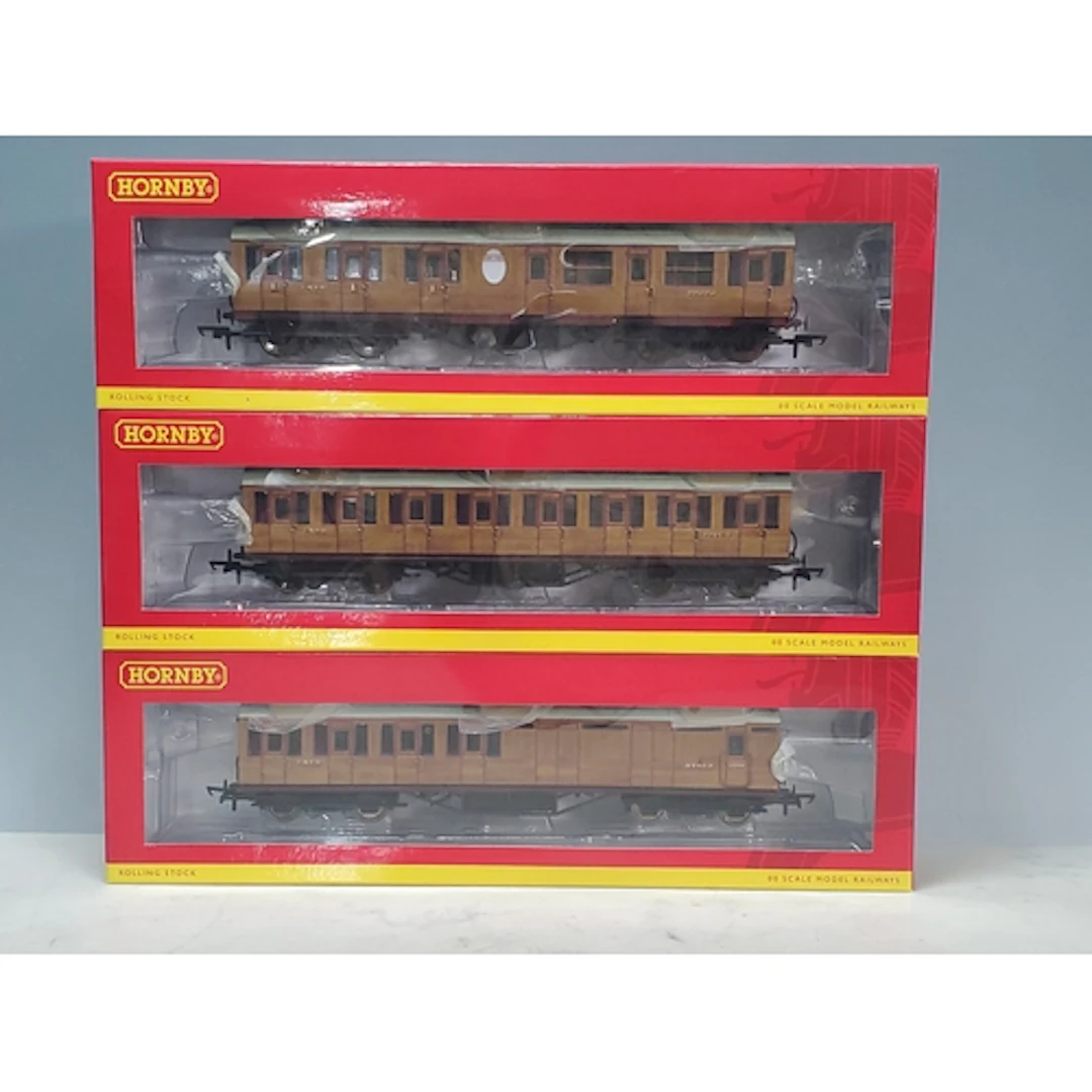 Three Hornby (China) LNER teak Thompson Suburban type Coache...