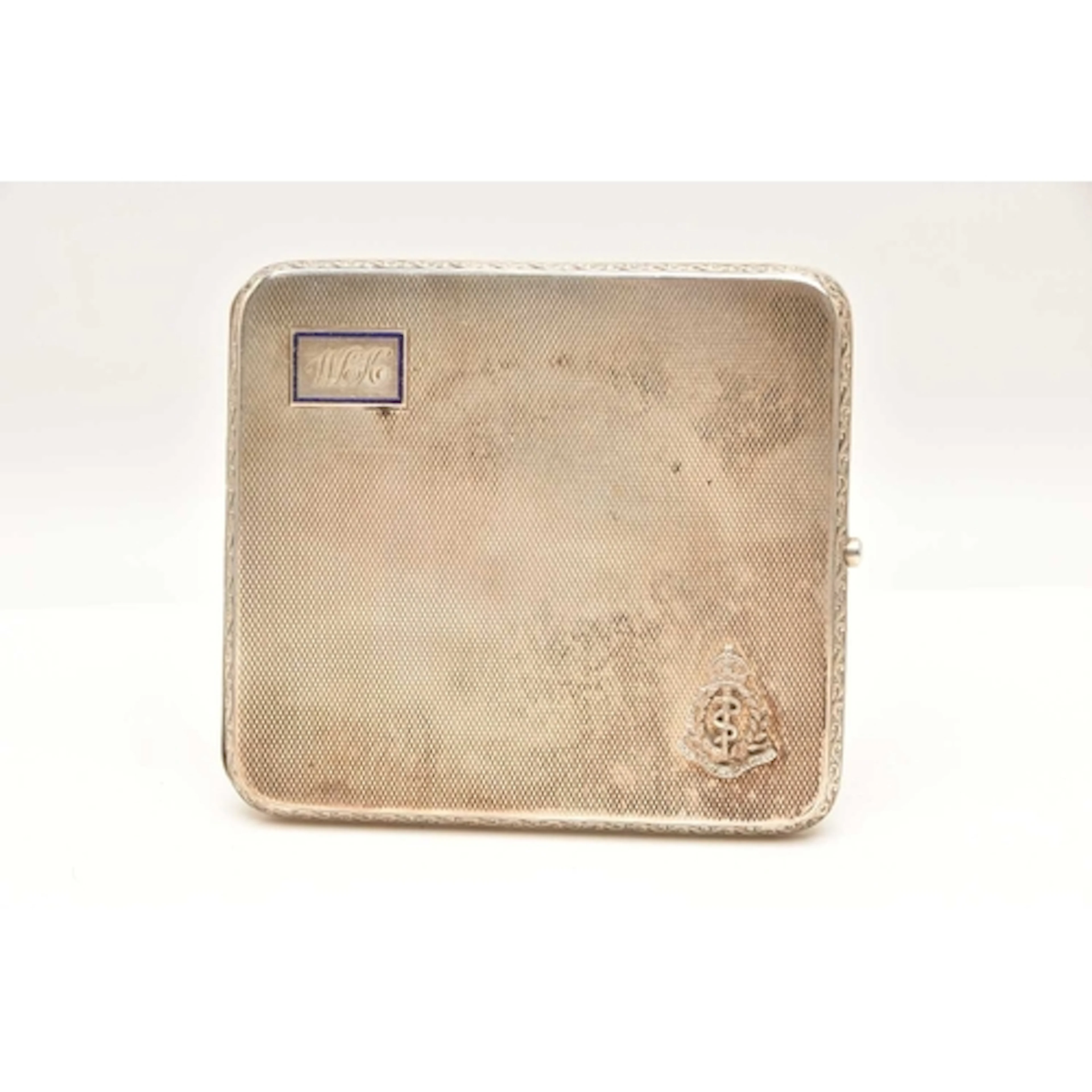 AN EARLY 20TH CENTURY SILVER CIGARETTE CASE, of a square for...