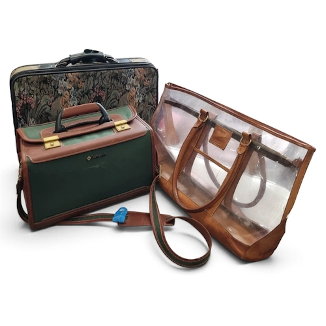 A good quantity of Vintage and other Suitcases etc. to inclu...