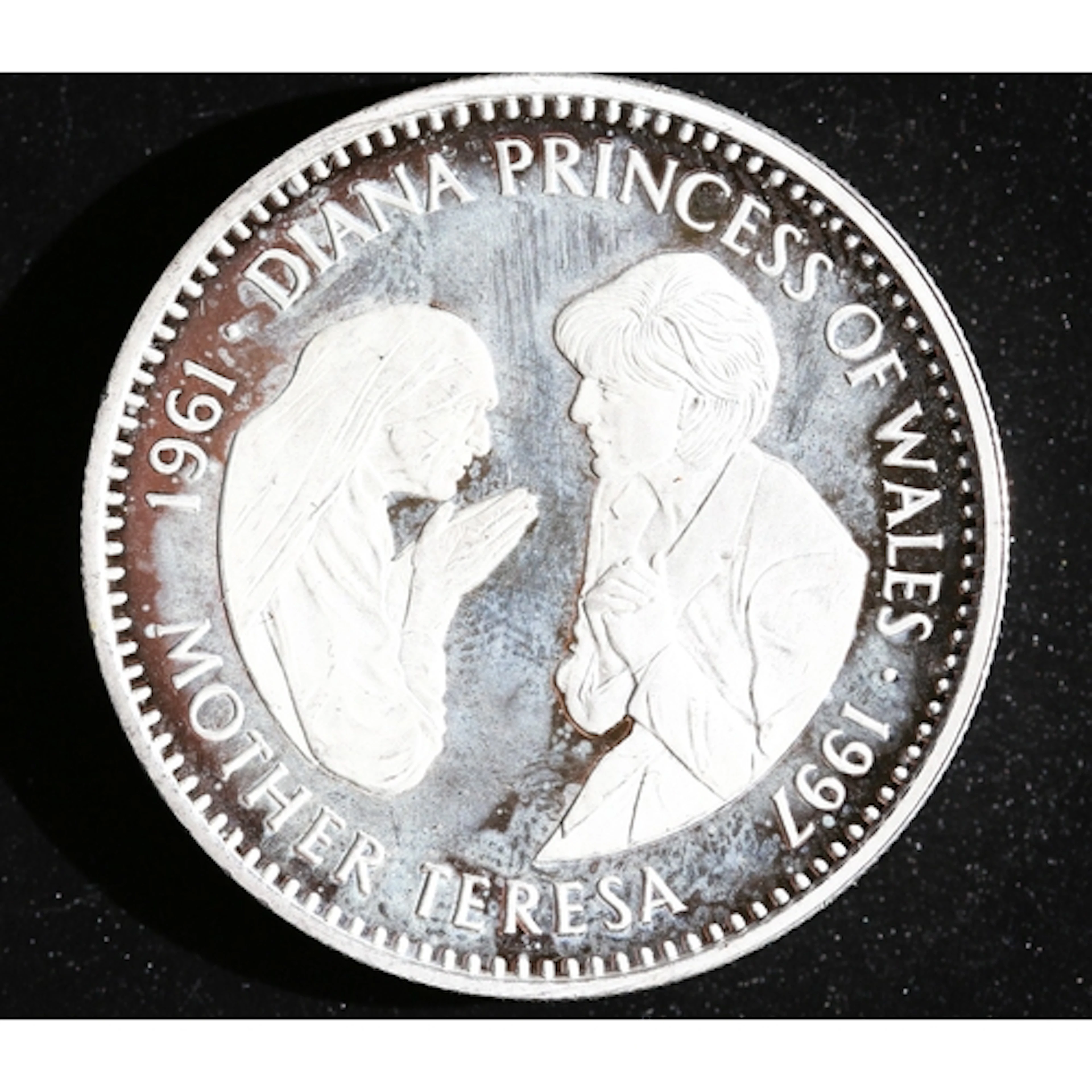Silver Commemorative 20 Dollars Coin 31 Grams Diana Princes ...